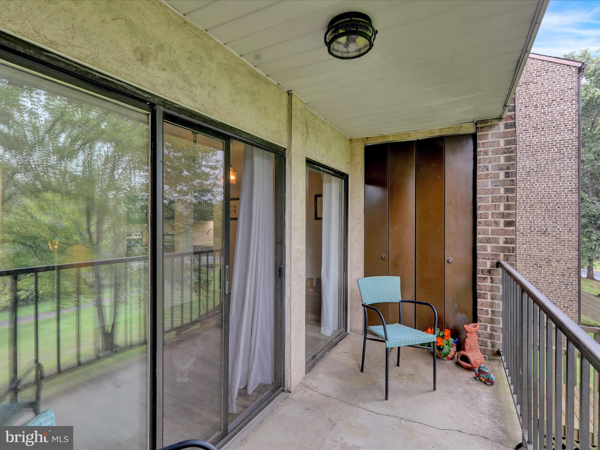 FLYING HILLS - Residential