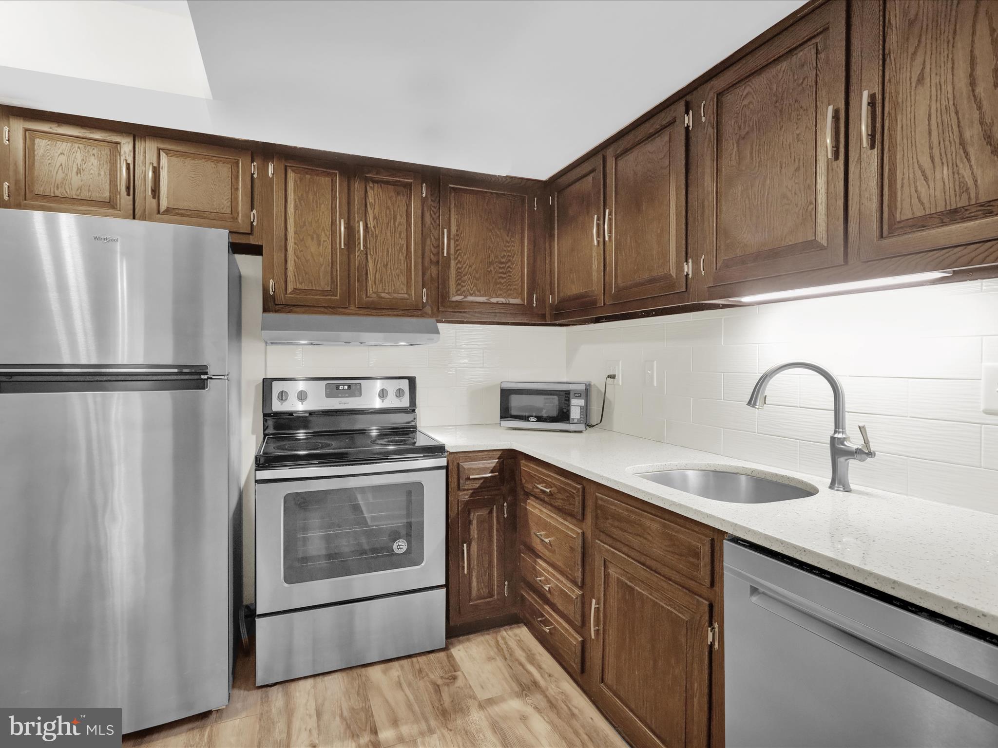 FLYING HILLS - Residential