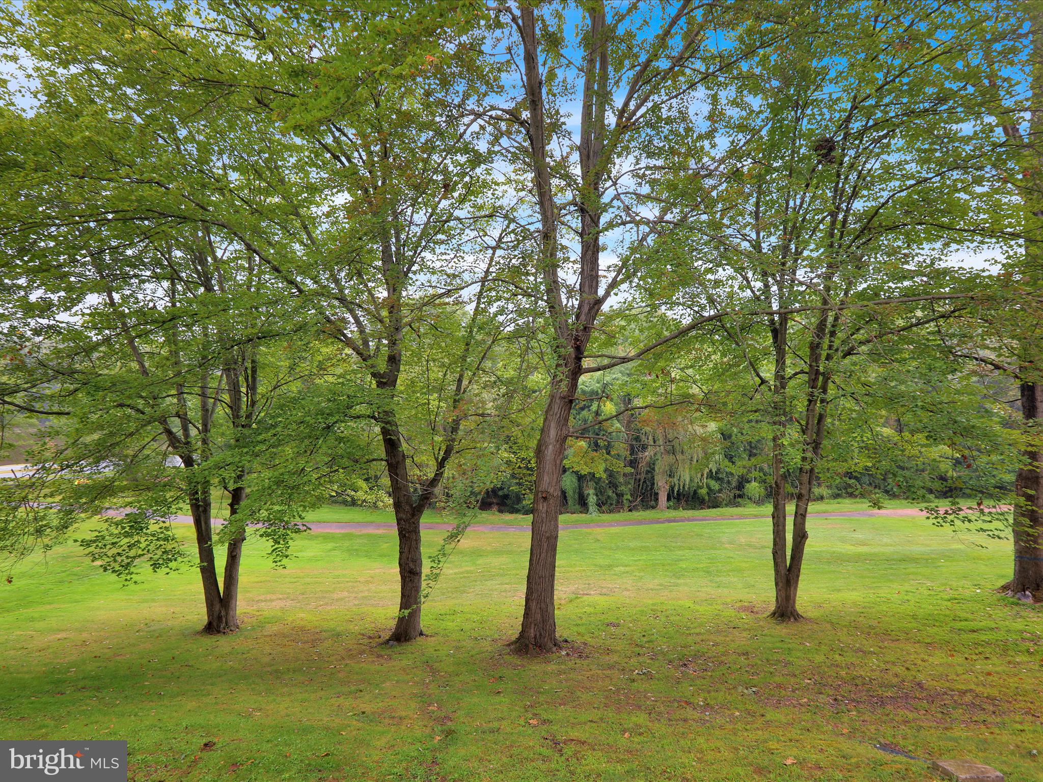 FLYING HILLS - Residential