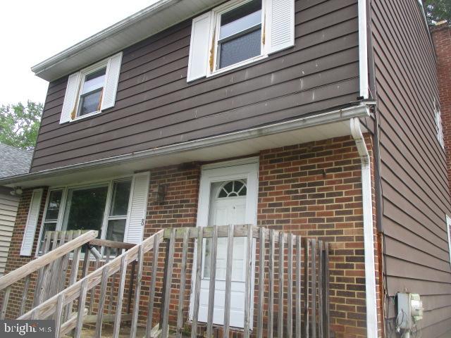 8 DOGWOOD ROAD