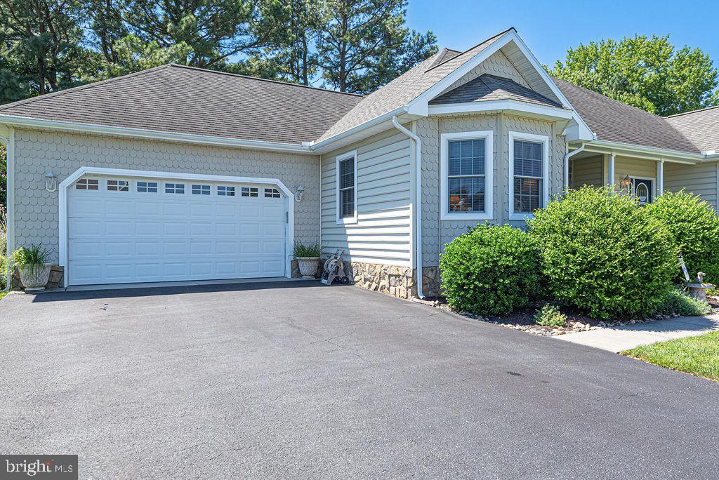 6 JORDYN COURT