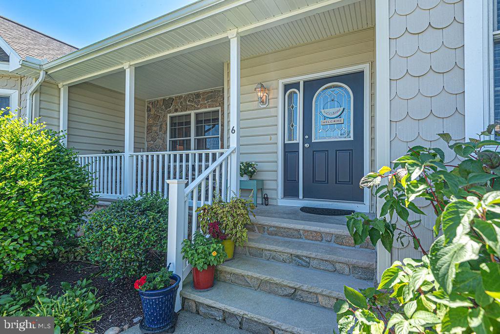 6 JORDYN COURT