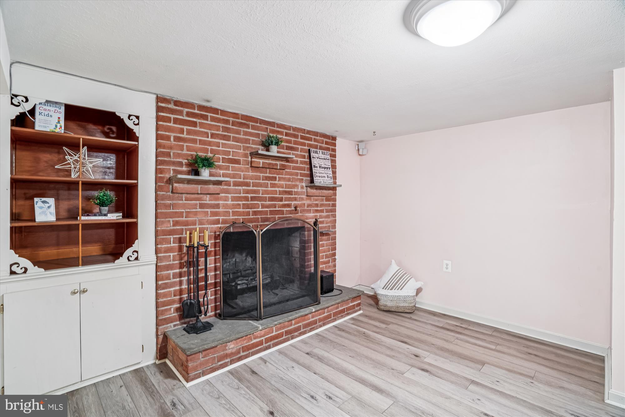 ELLERSLIE ESTATES - Residential