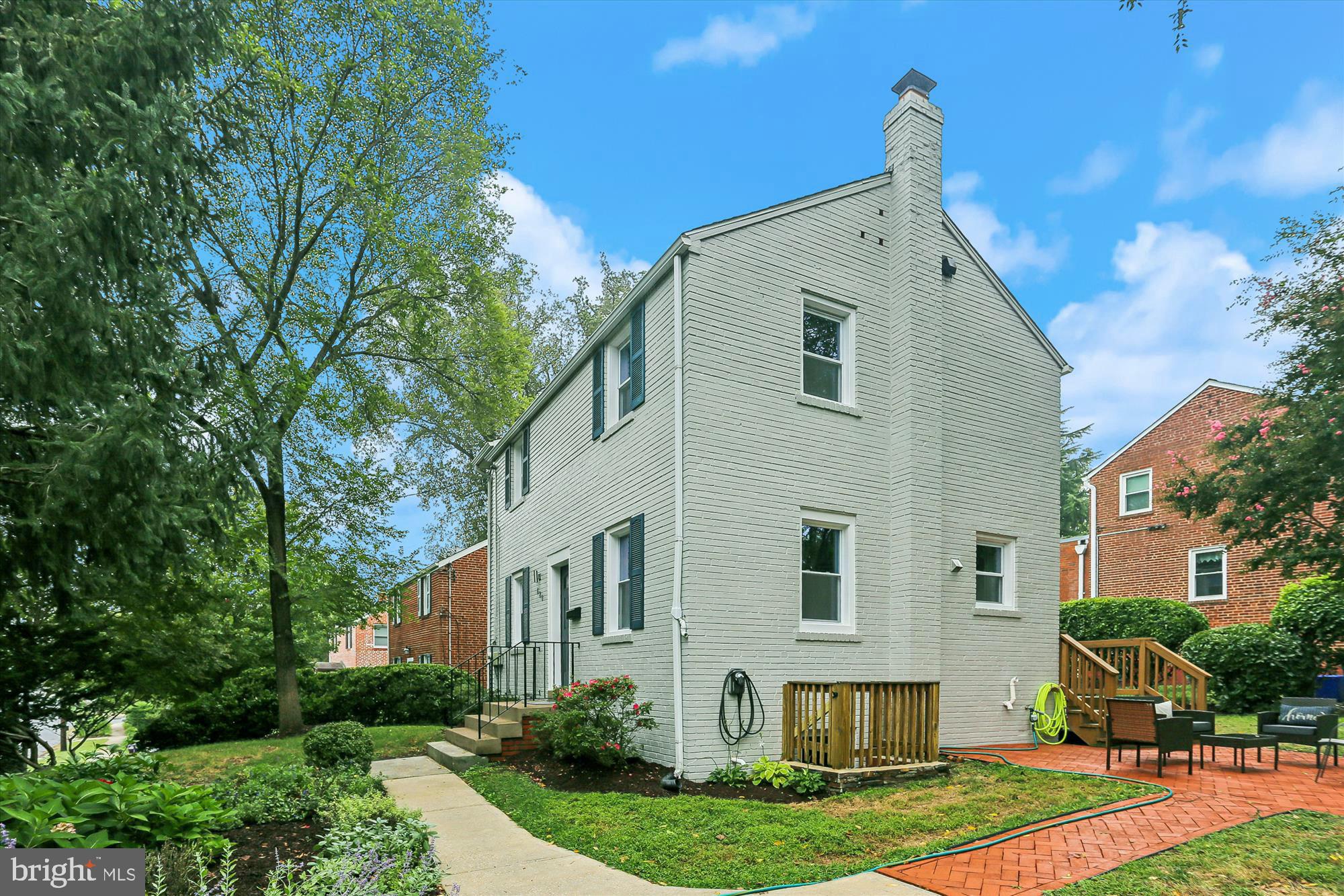 620 WOODSIDE PARKWAY