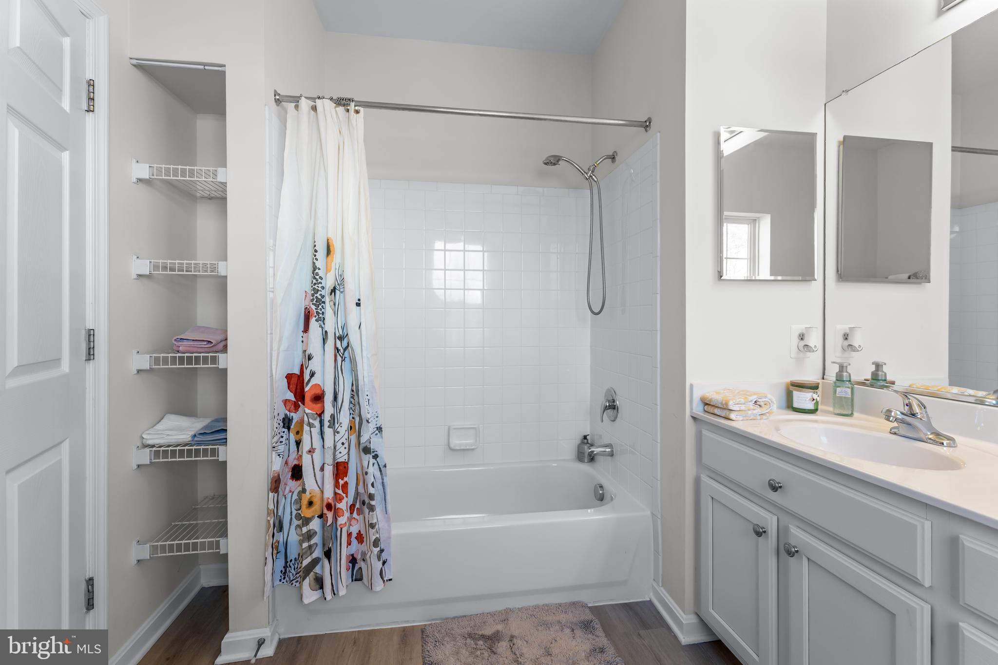 HOPEWELL POINTE - Residential