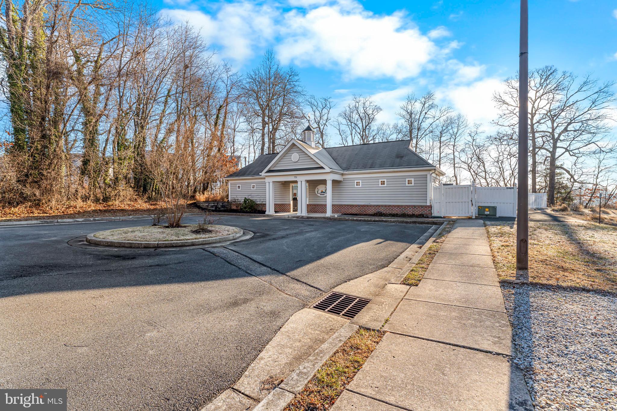 HOPEWELL POINTE - Residential