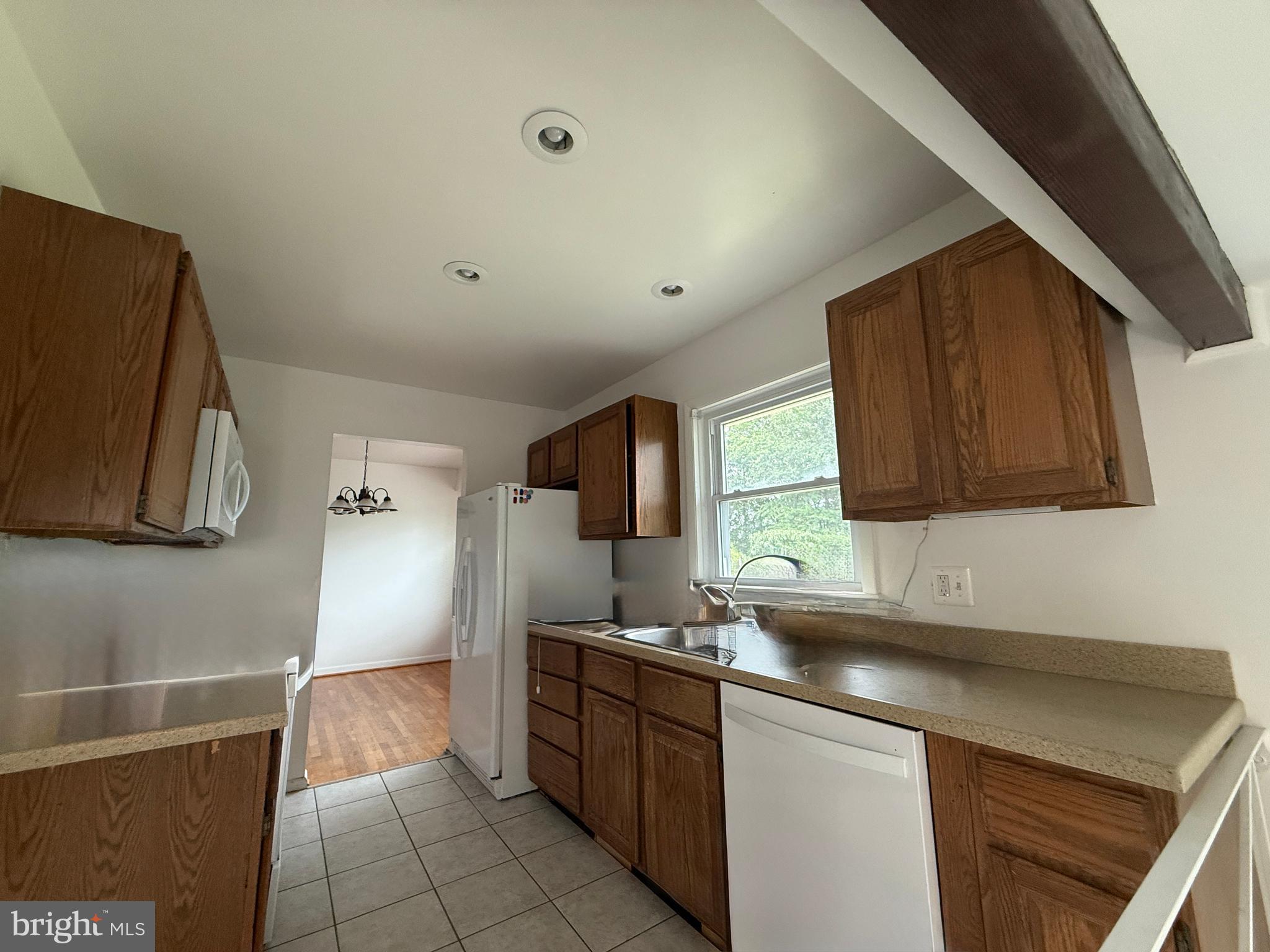 3921 FOREST GROVE DRIVE
