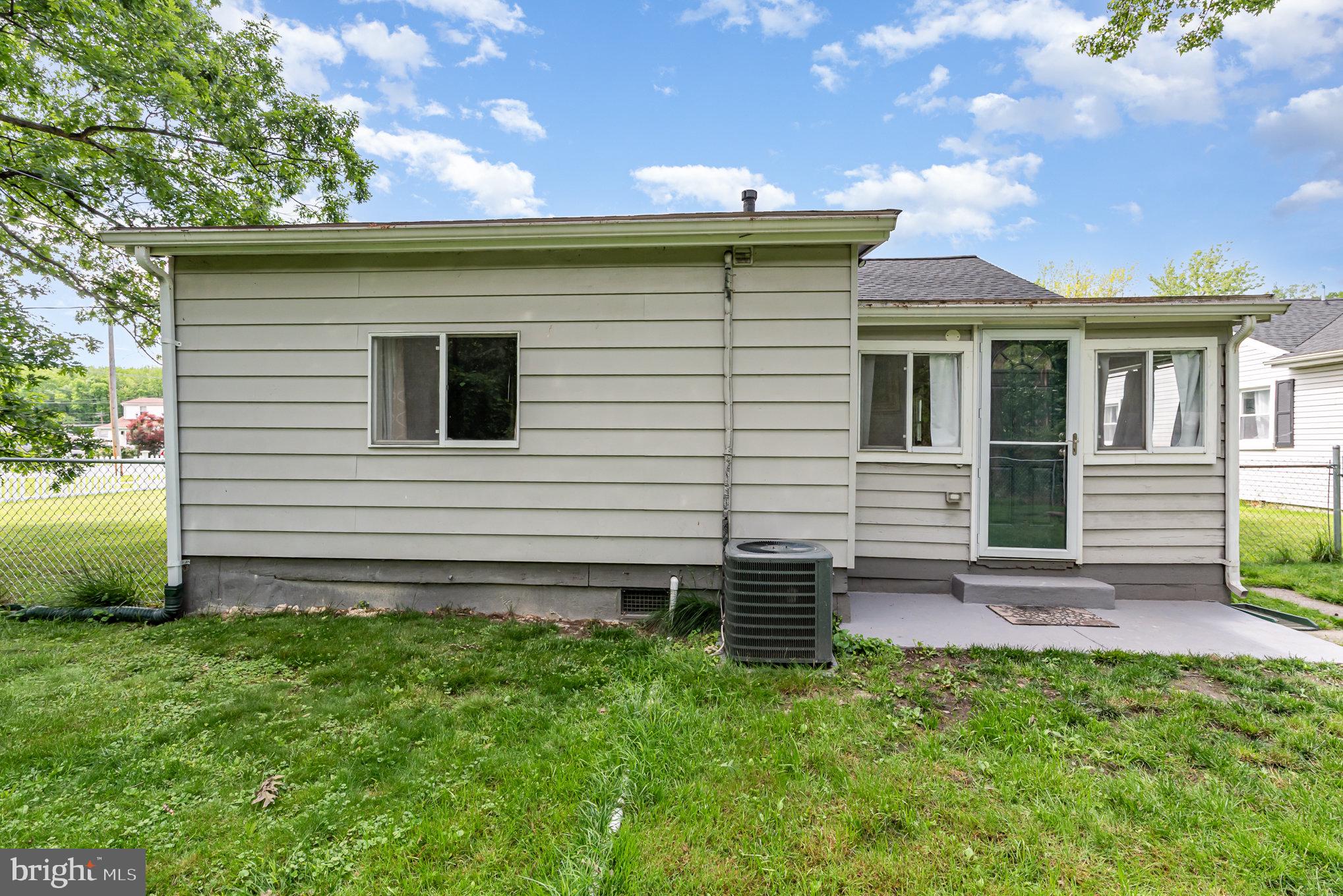 MIDDLE RIVER - Residential