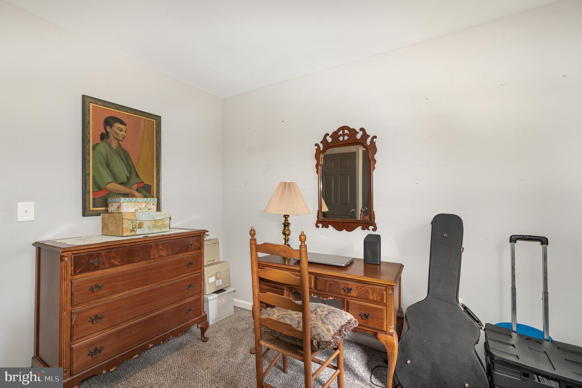 MIDDLE RIVER - Residential