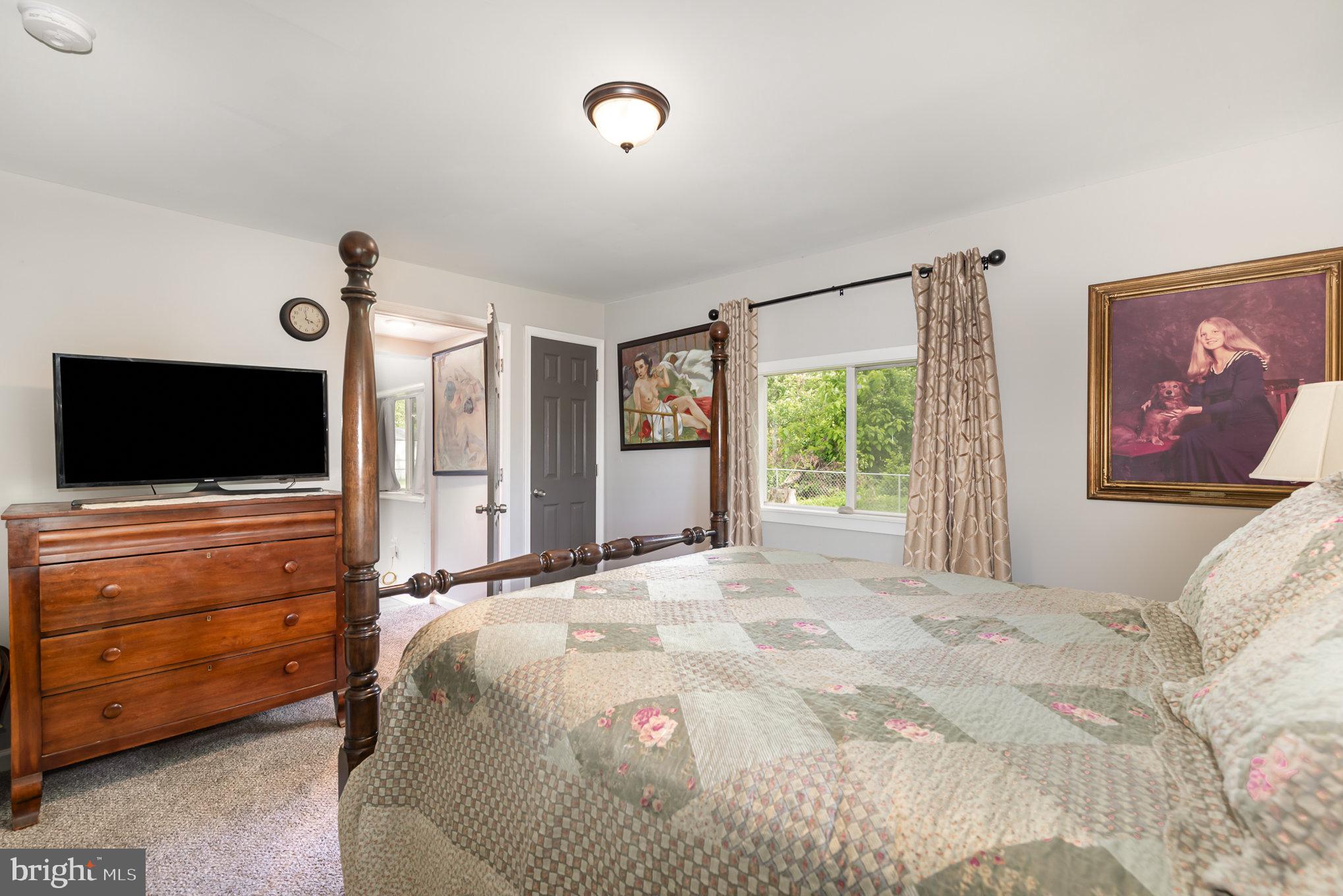 MIDDLE RIVER - Residential