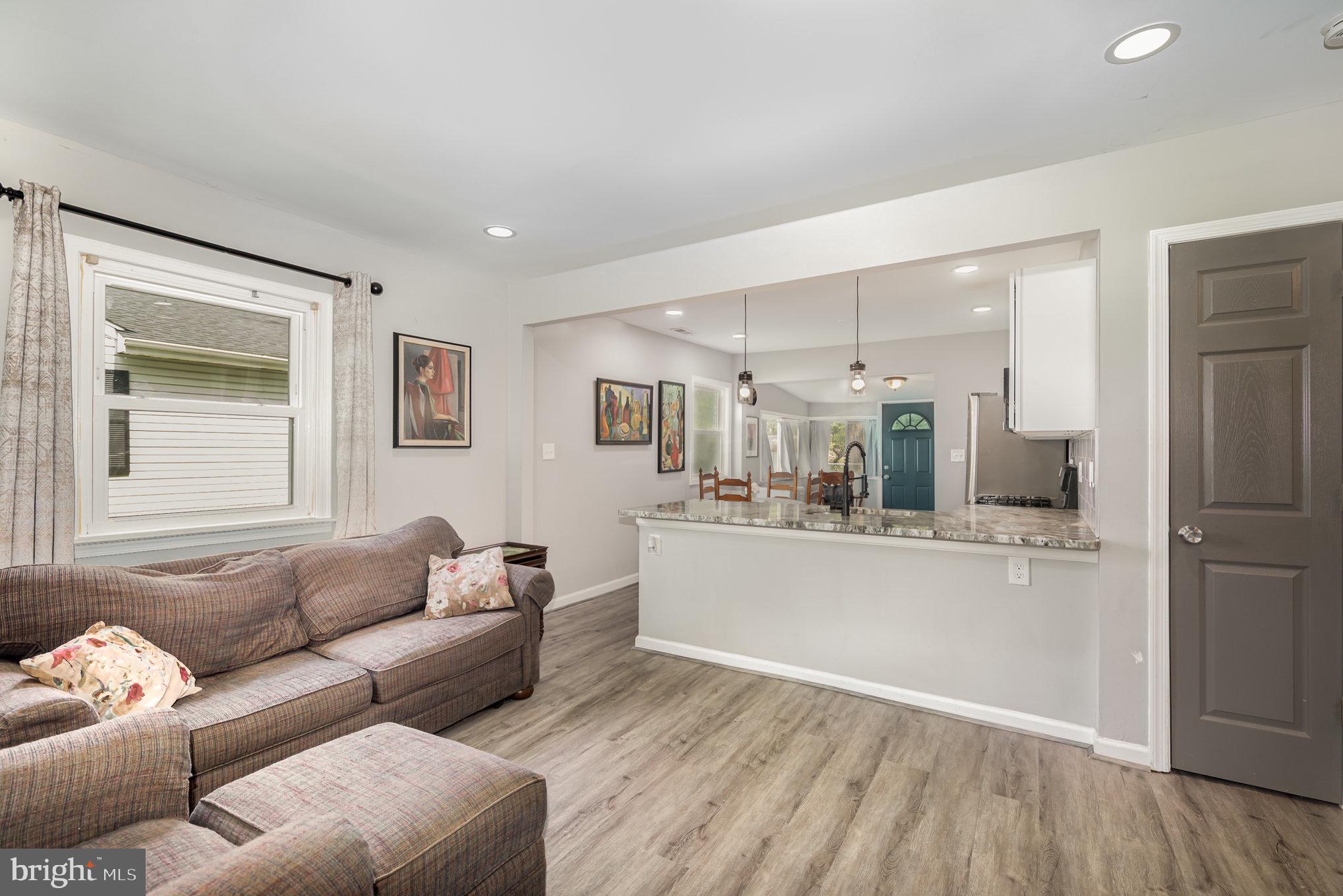 MIDDLE RIVER - Residential