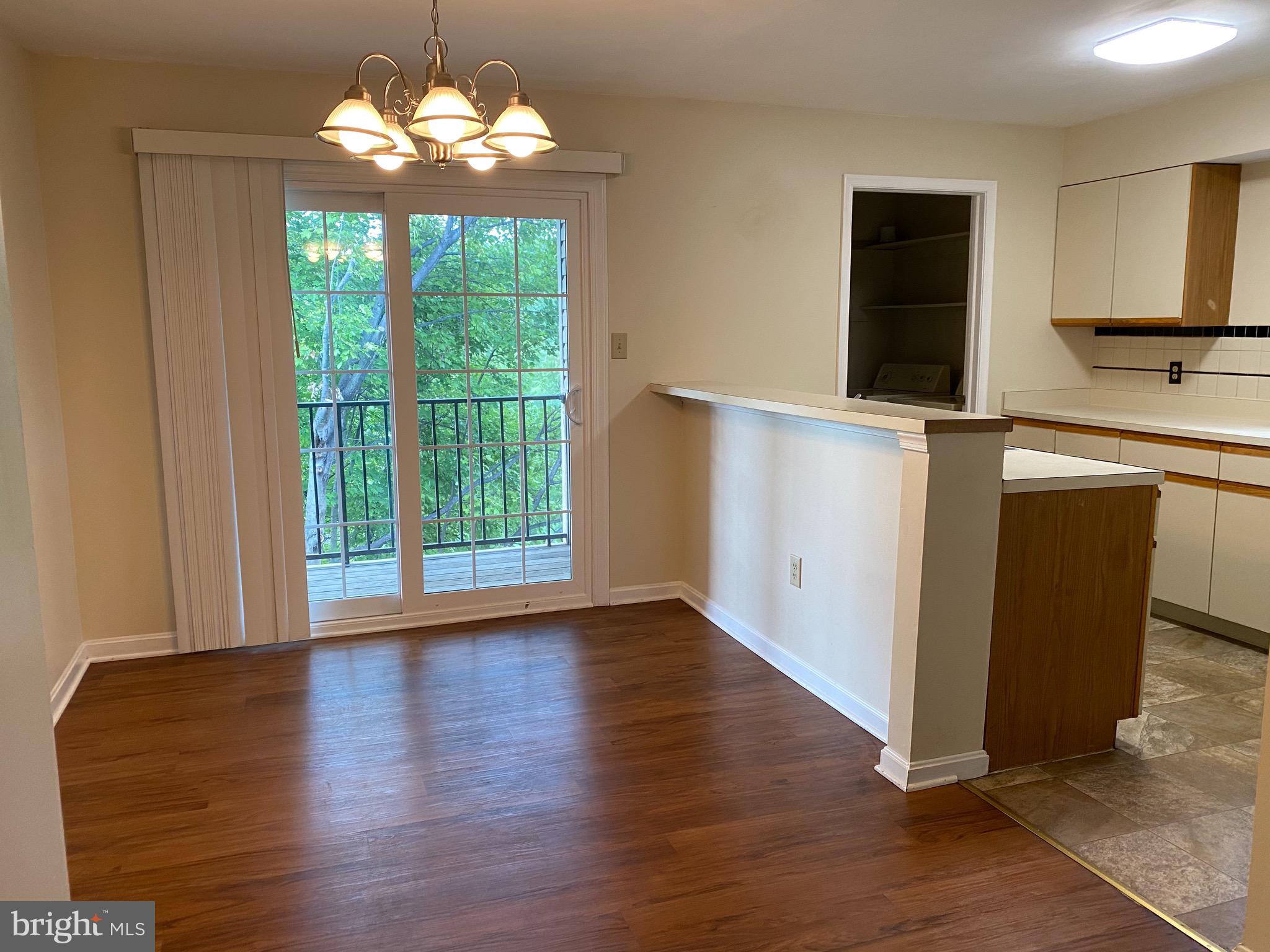 SEVEN OAKS - Residential