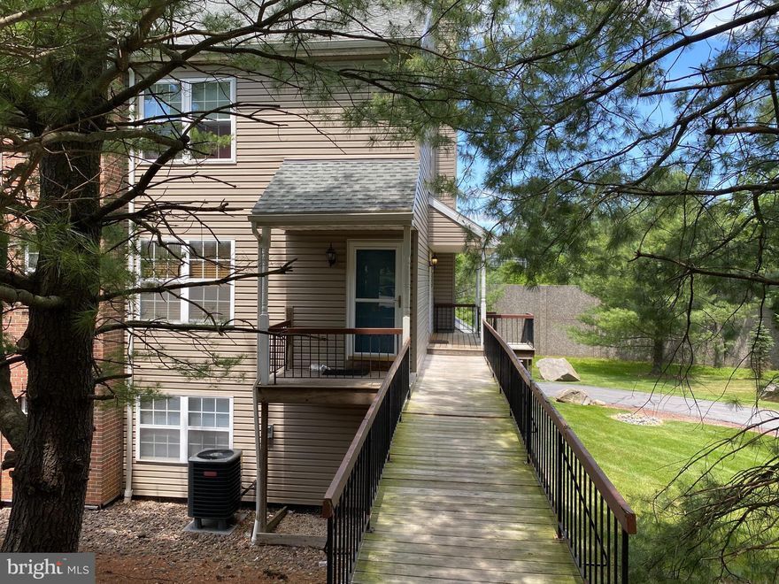 Great 2nd floor Wyomissing end unit condo in Wilson School District! 3 bedrooms, 2 full baths, main floor laundry, kitchen with dining area, lots of closet space including a walk-in closet, living room with a vaulted ceiling and fireplace, rear balcony, and 2 dedicated parking spaces. Close to everything. Water, sewer, and trash are included in the low monthly Condo fee. Seven Oaks also takes care of common area maintenance, exterior building maintenance, and lawn and snow removal.