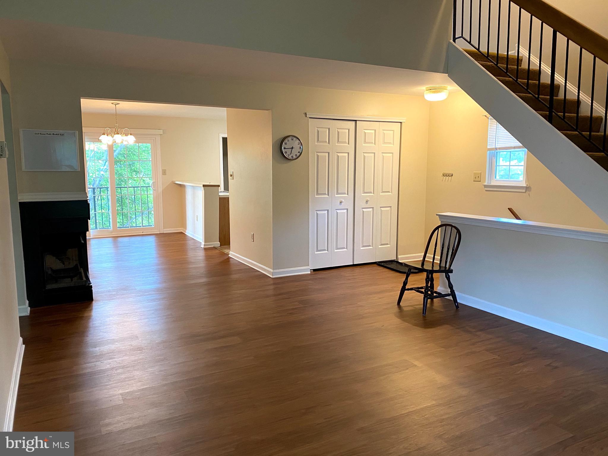SEVEN OAKS - Residential