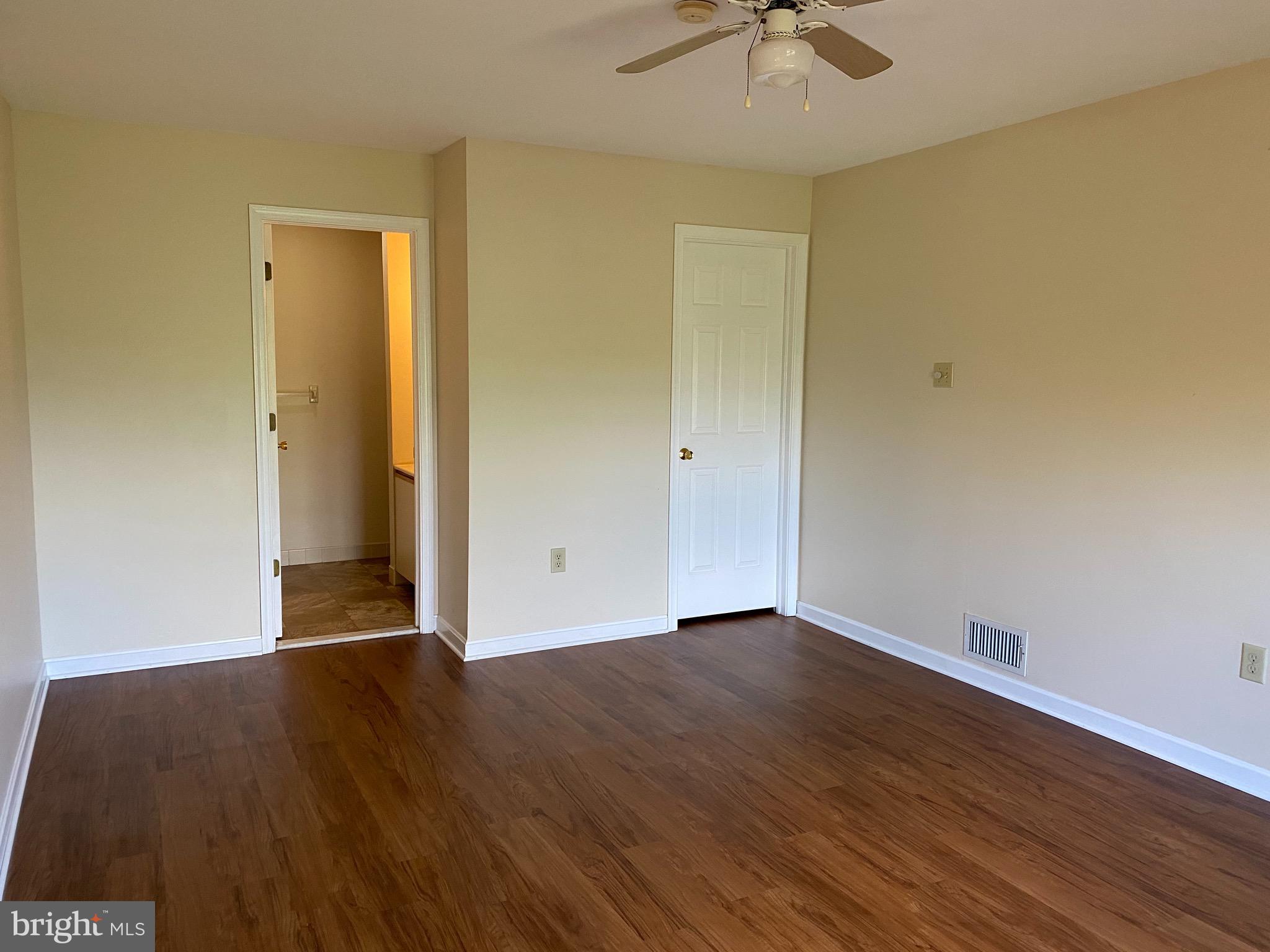 SEVEN OAKS - Residential