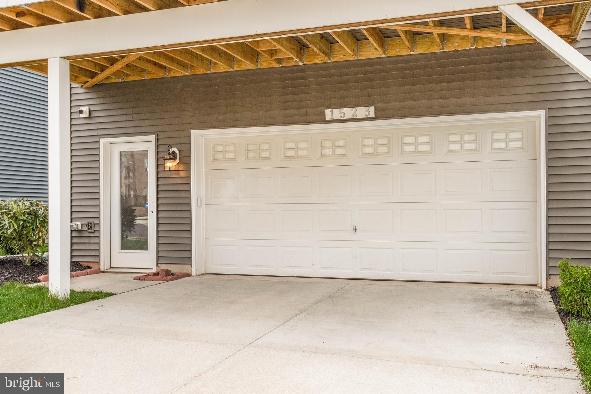 THE VILLAGE AT ARUNDEL MILLS - Residential