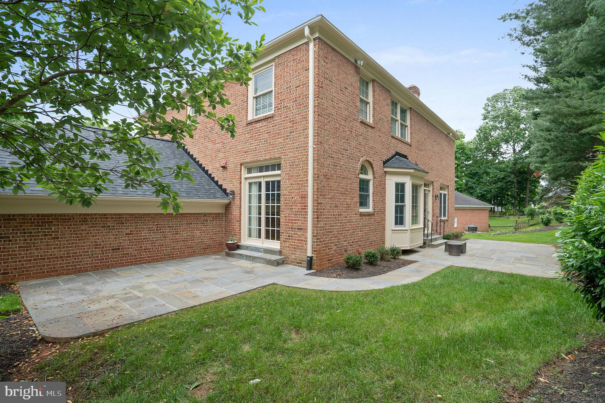 TIMBERLY SOUTH - Residential Lease