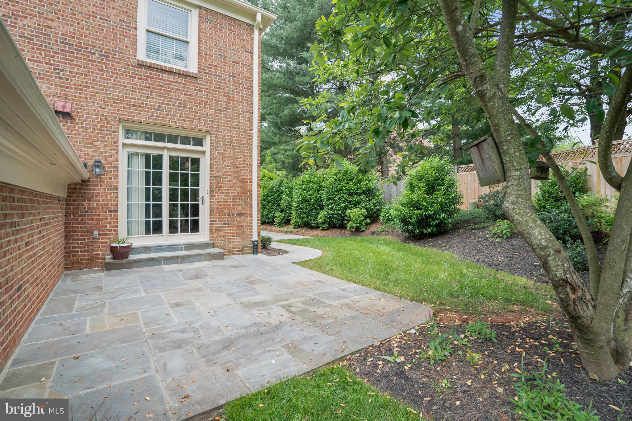 TIMBERLY SOUTH - Residential Lease