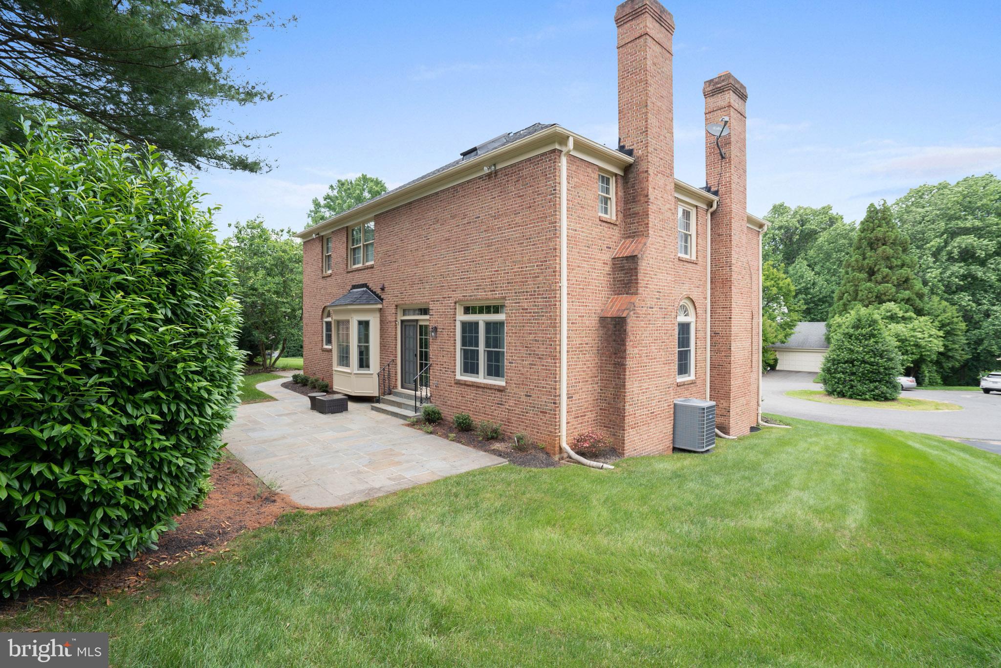 TIMBERLY SOUTH - Residential Lease