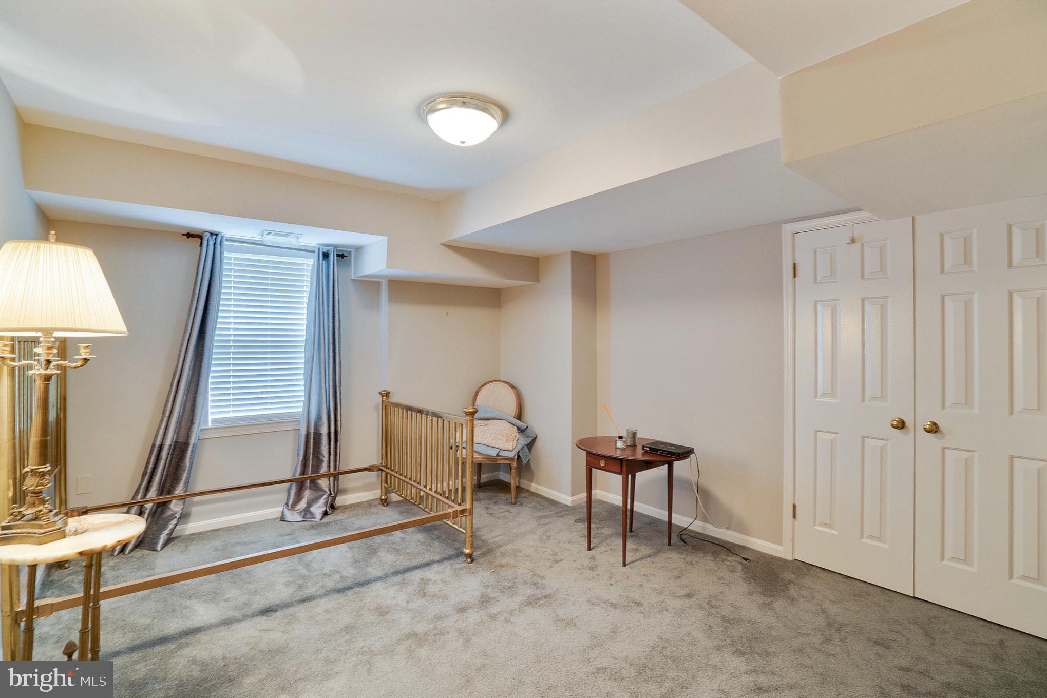 TIMBERLY SOUTH - Residential Lease