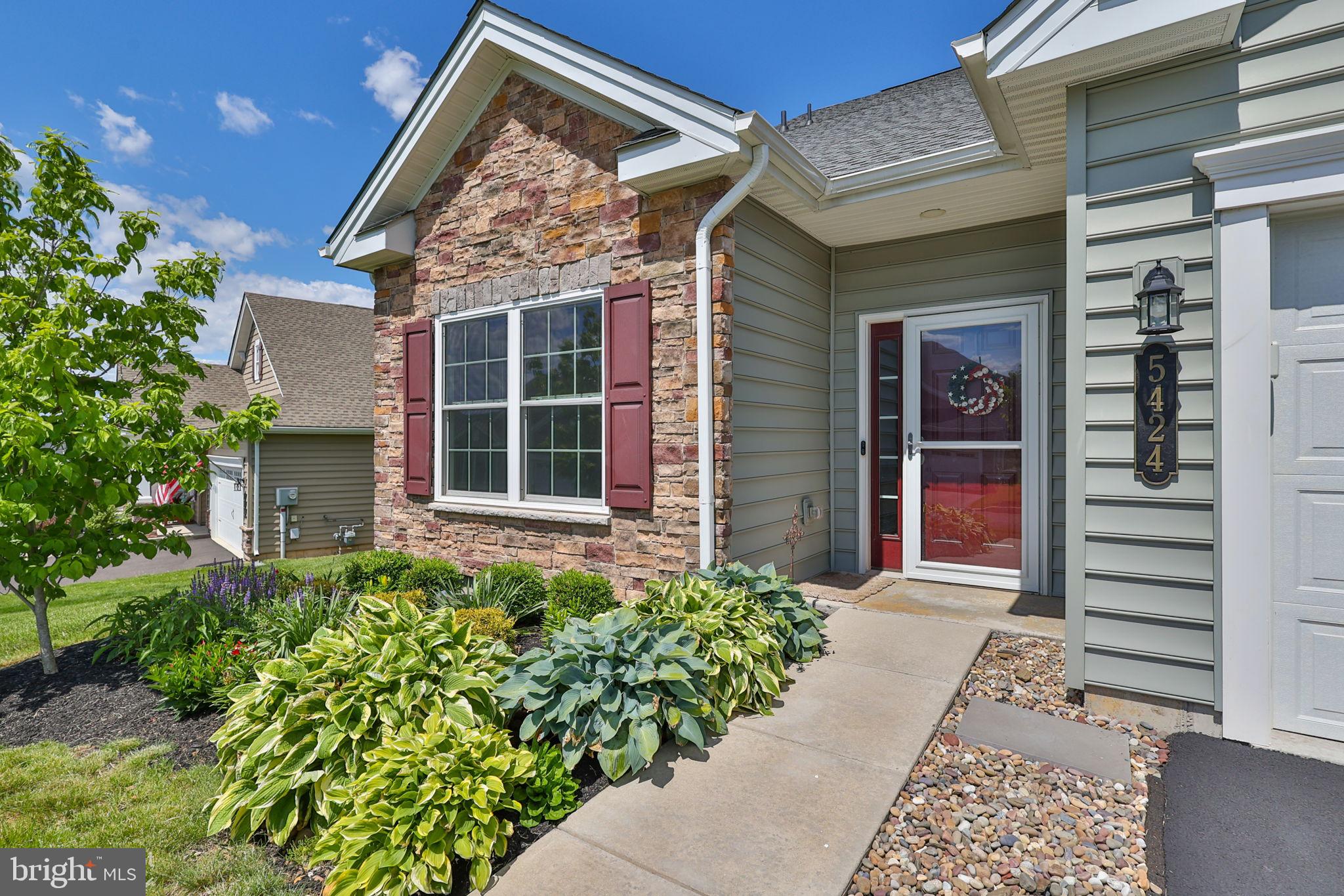 5424 TRADITIONS DRIVE