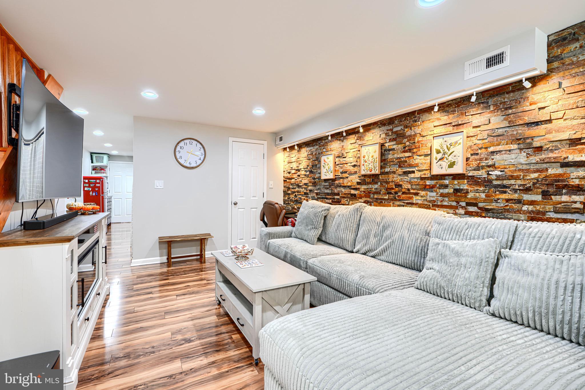 BREWERS HILL - Residential