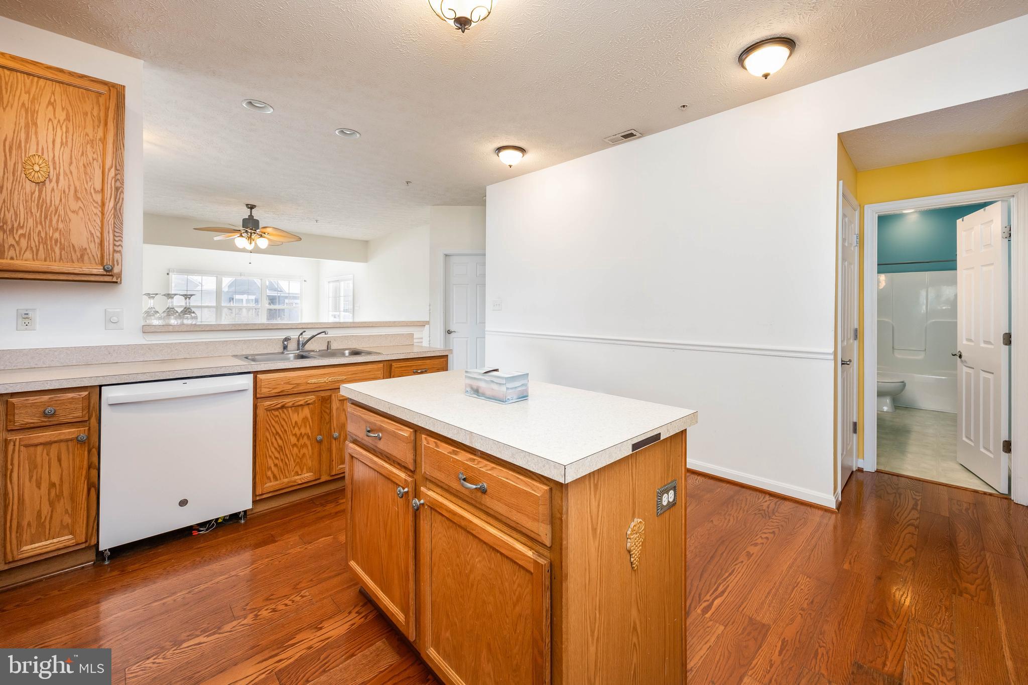 WOOD CREEK GOLF COMM - Residential