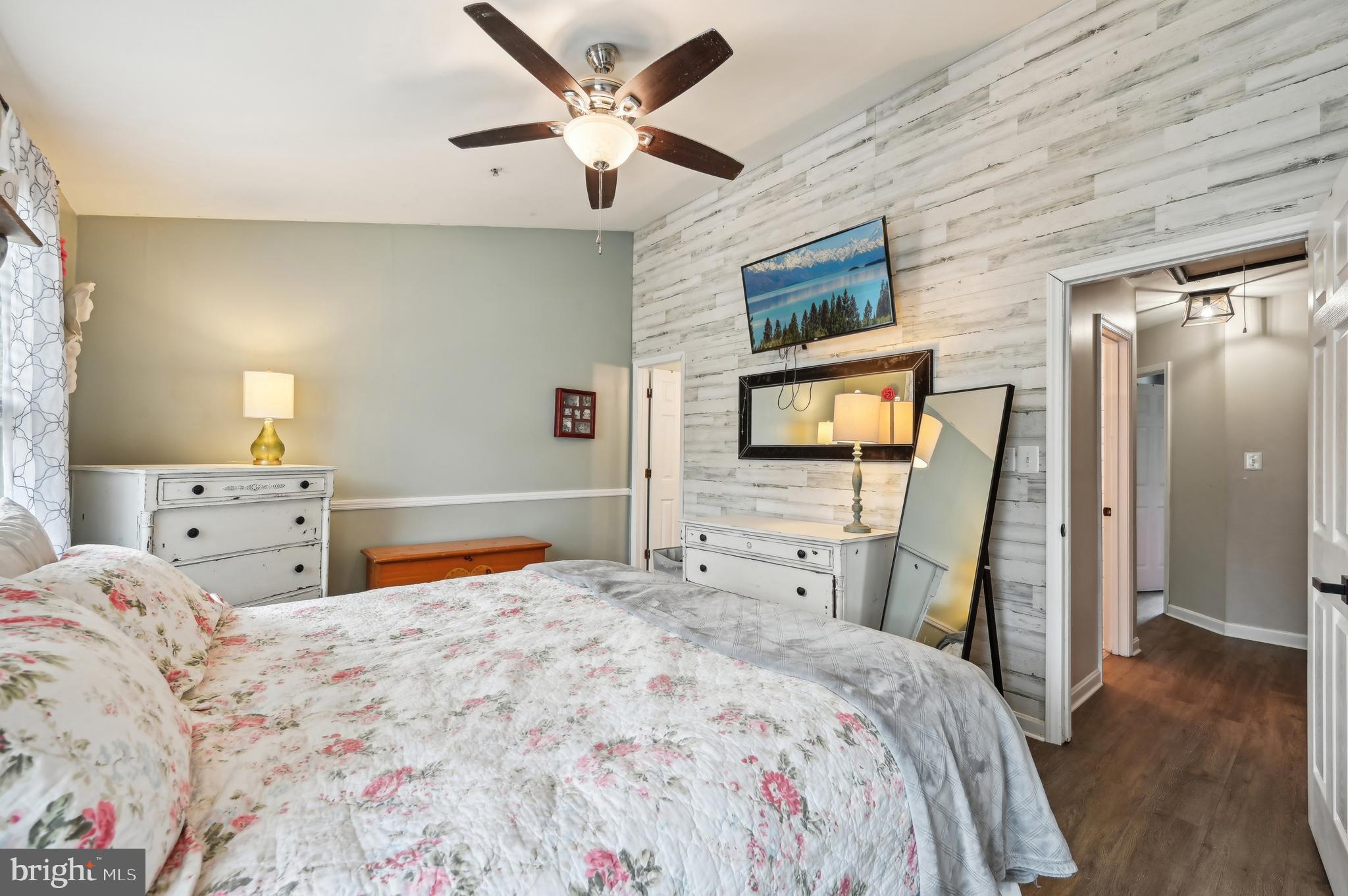 BRISTOL FOREST - Residential