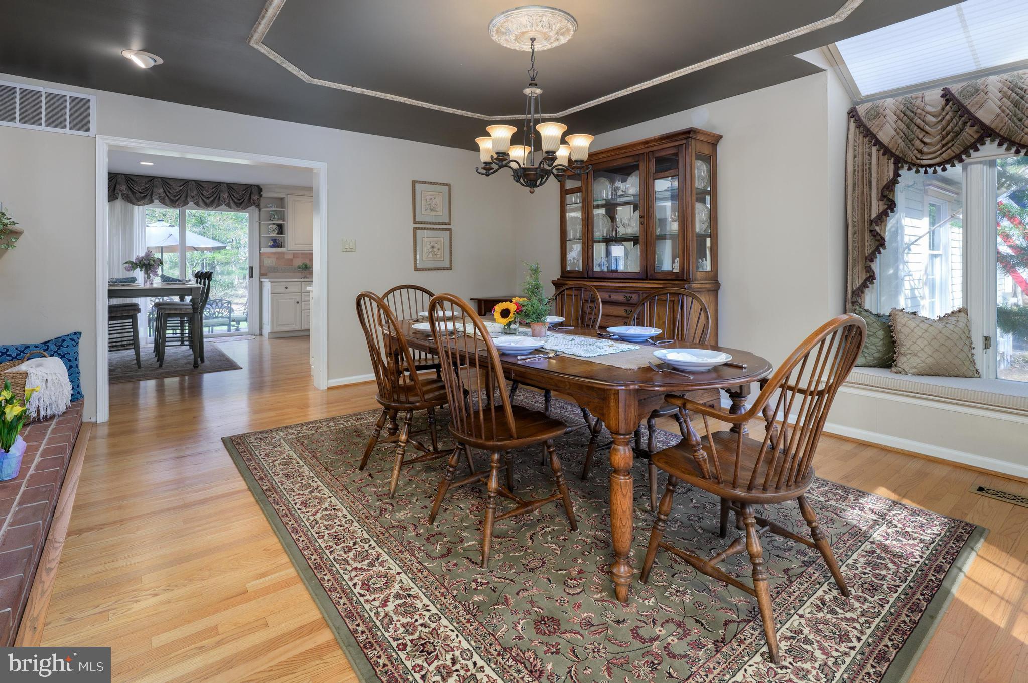 39 GLEN LAKE DRIVE