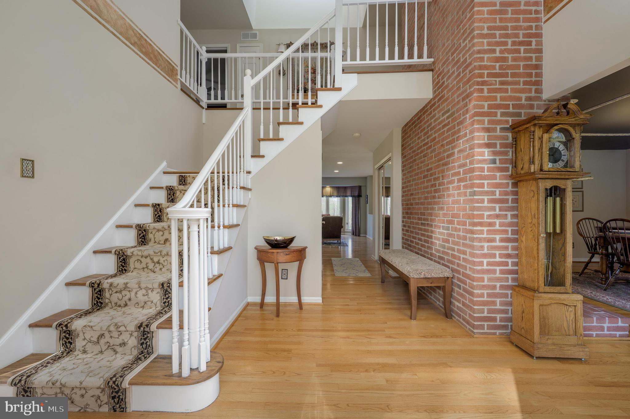 39 GLEN LAKE DRIVE