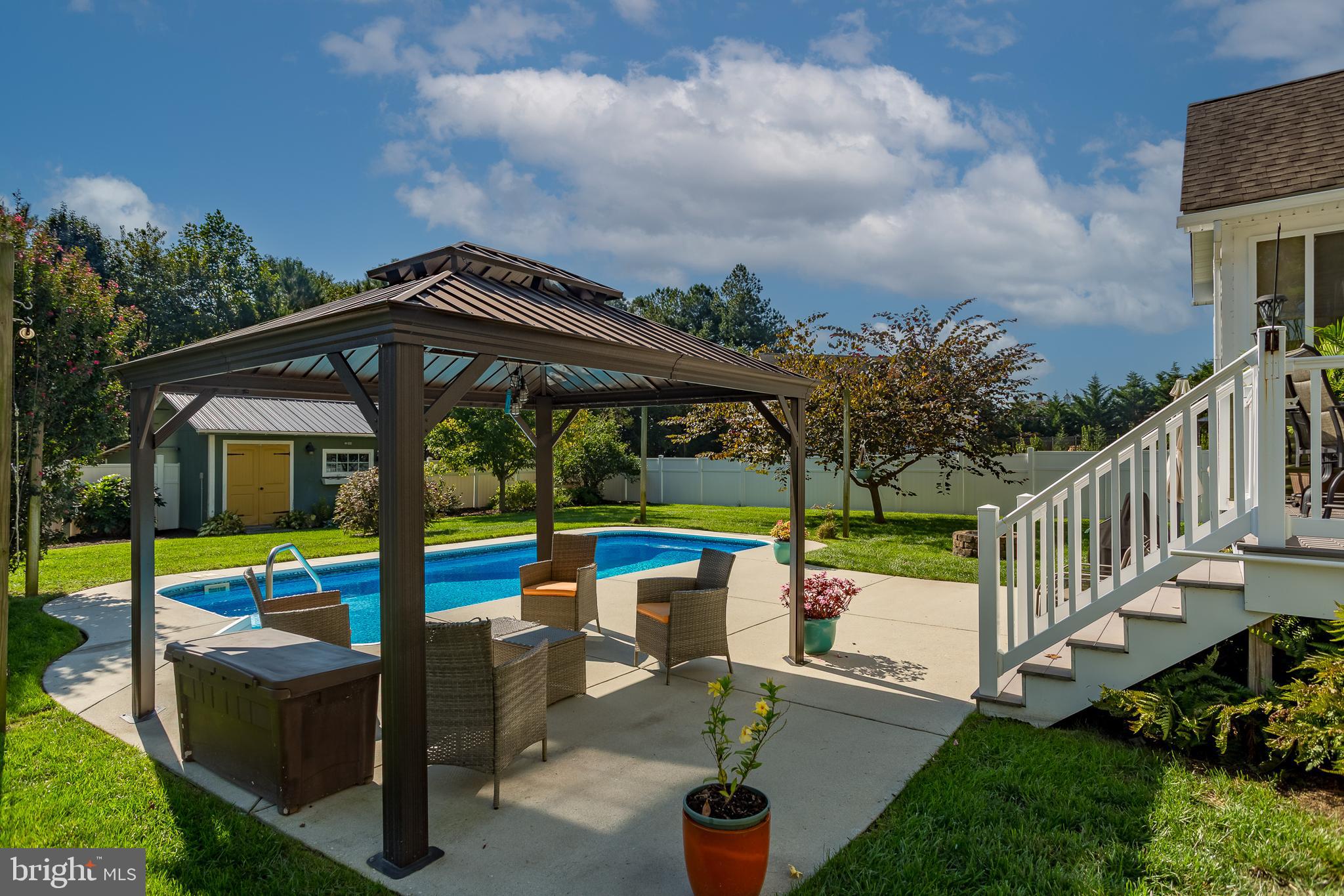 PINEWATER WOODS - Residential