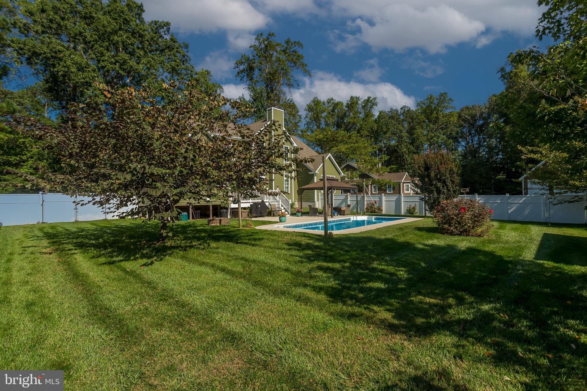 PINEWATER WOODS - Residential