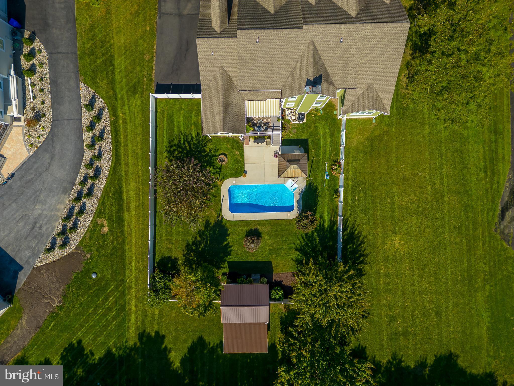 PINEWATER WOODS - Residential