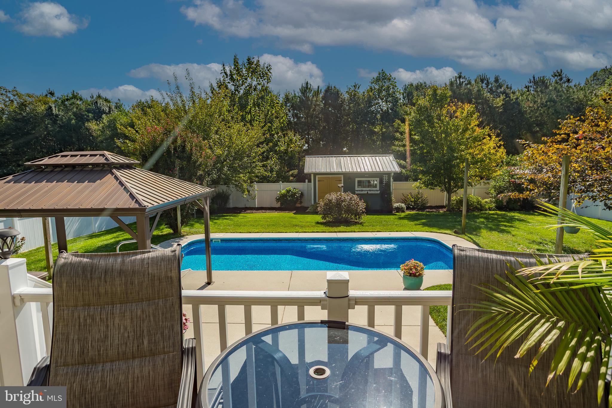 PINEWATER WOODS - Residential