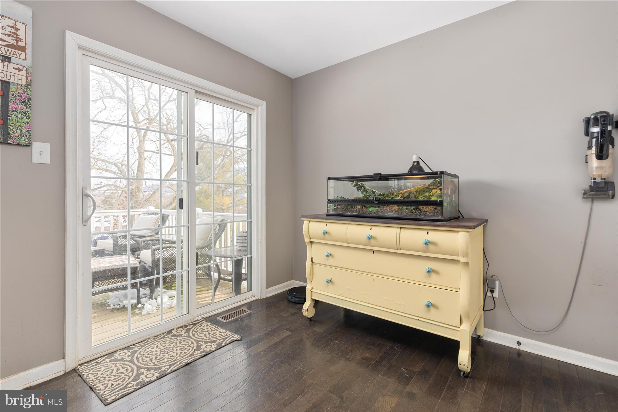 DAVIS STRASBURG - Residential