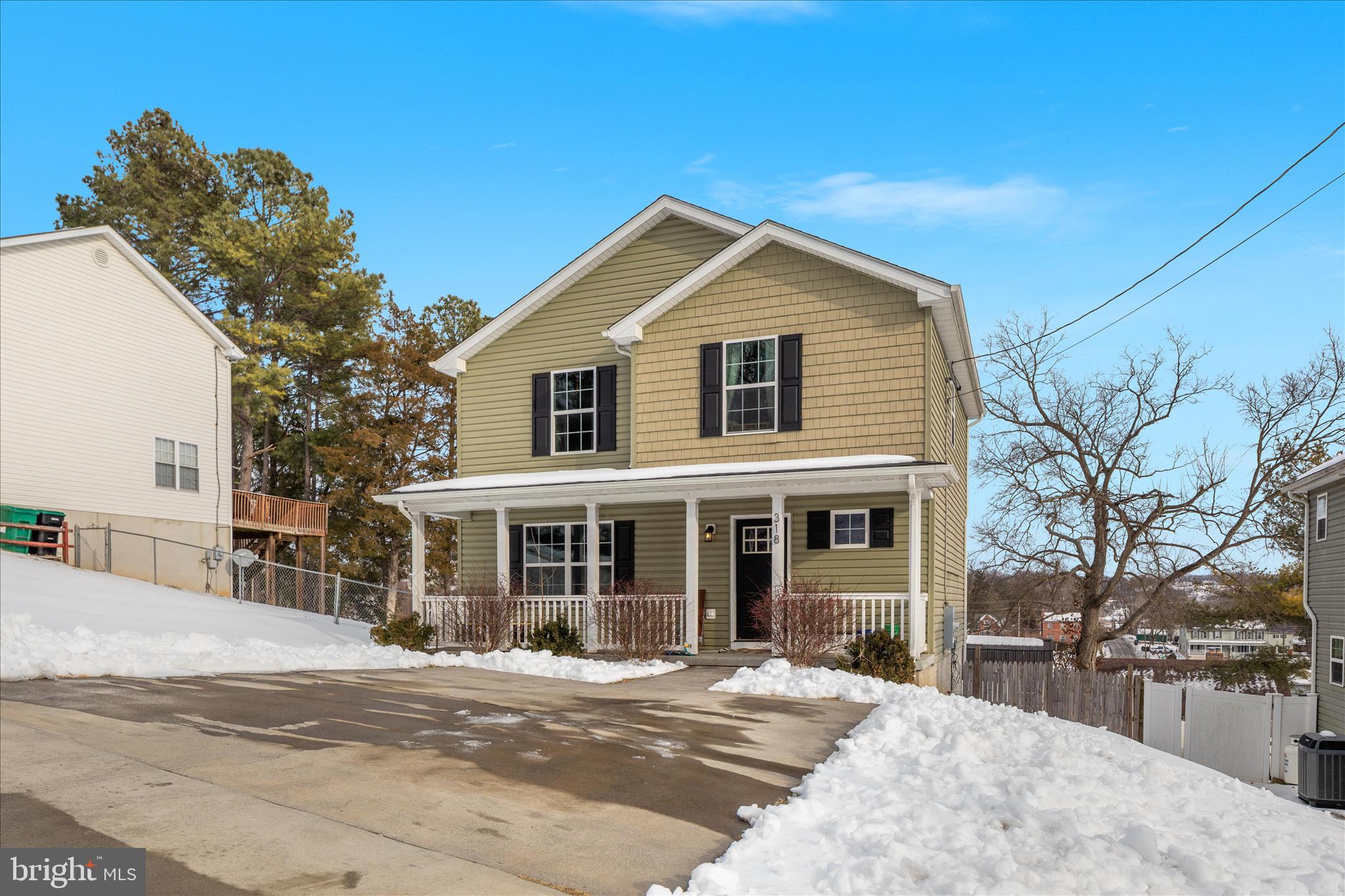 DAVIS STRASBURG - Residential