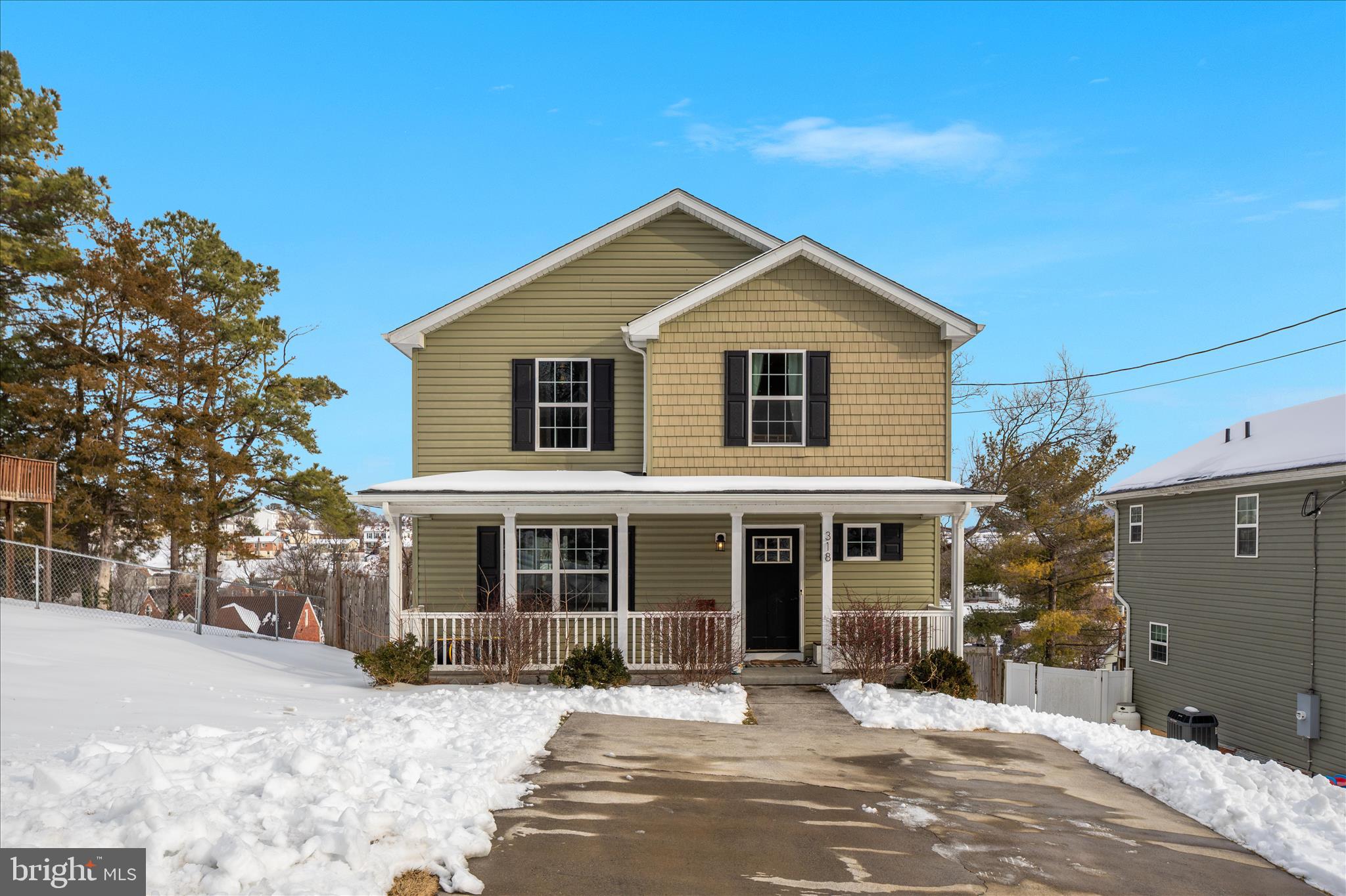 DAVIS STRASBURG - Residential