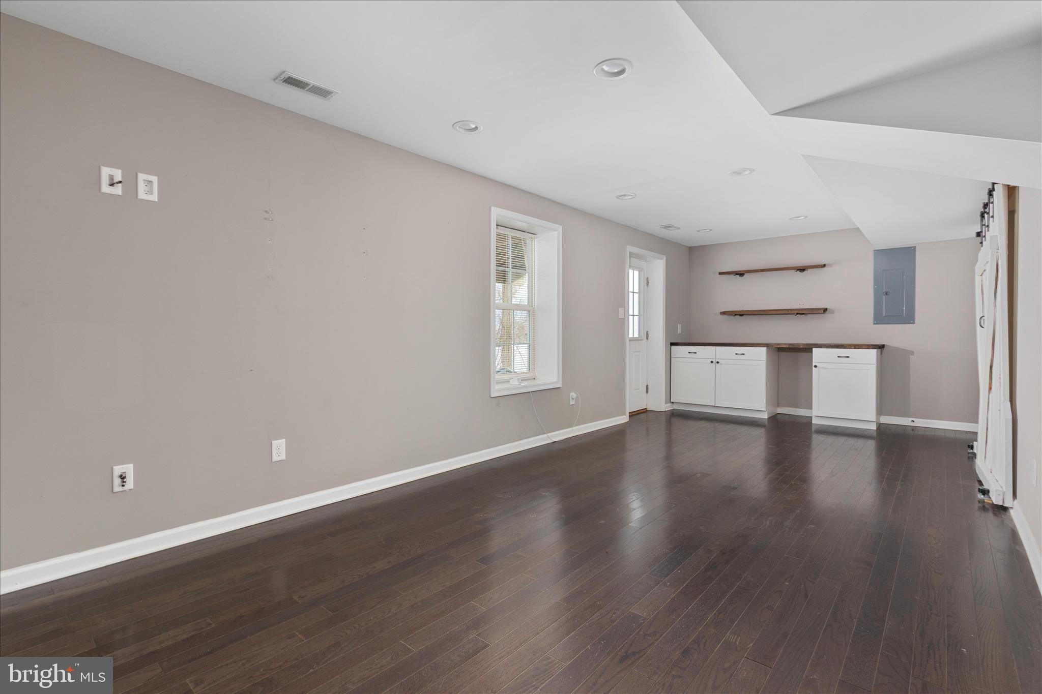 DAVIS STRASBURG - Residential