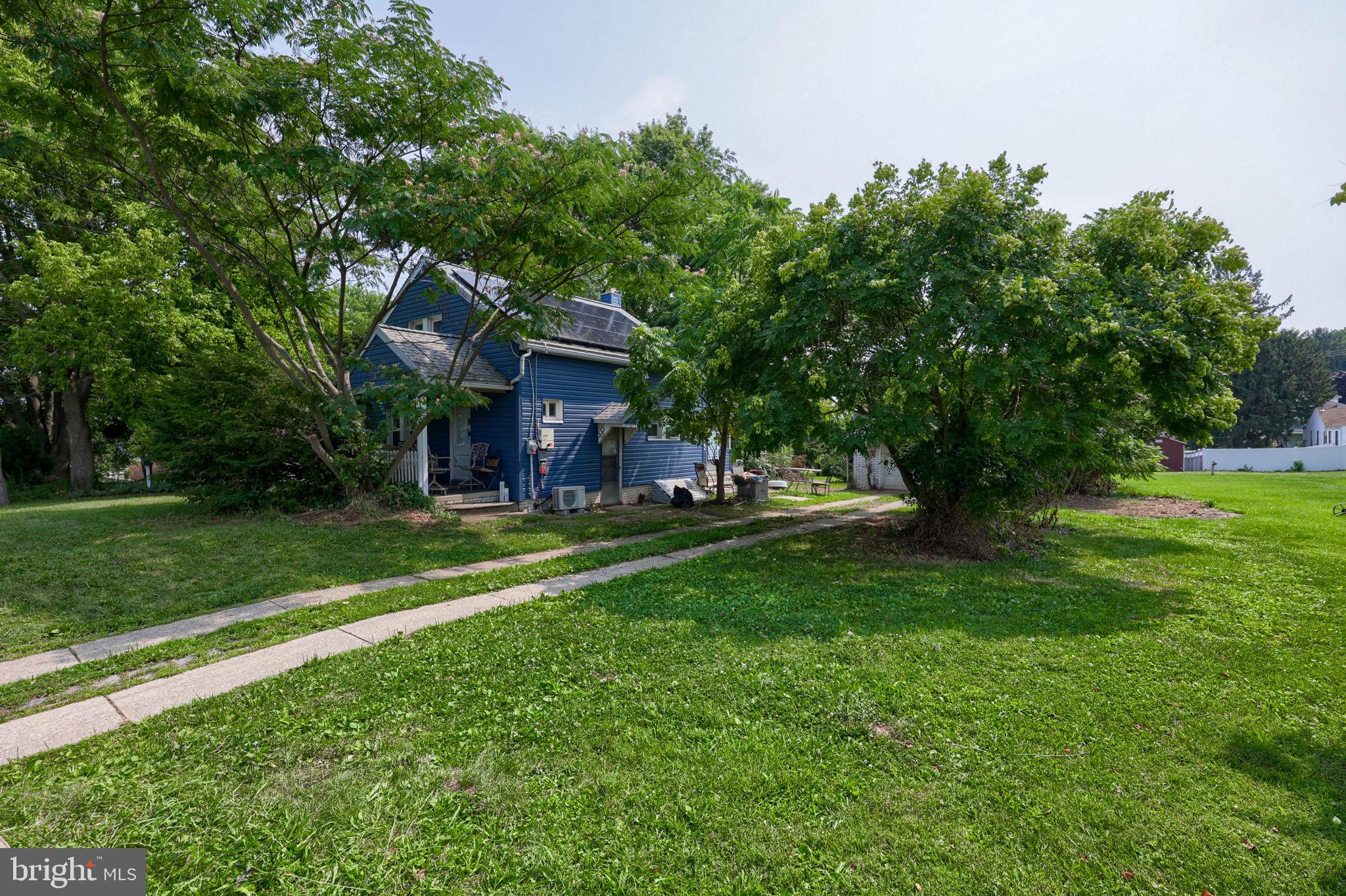 429 N PLEASANT AVENUE