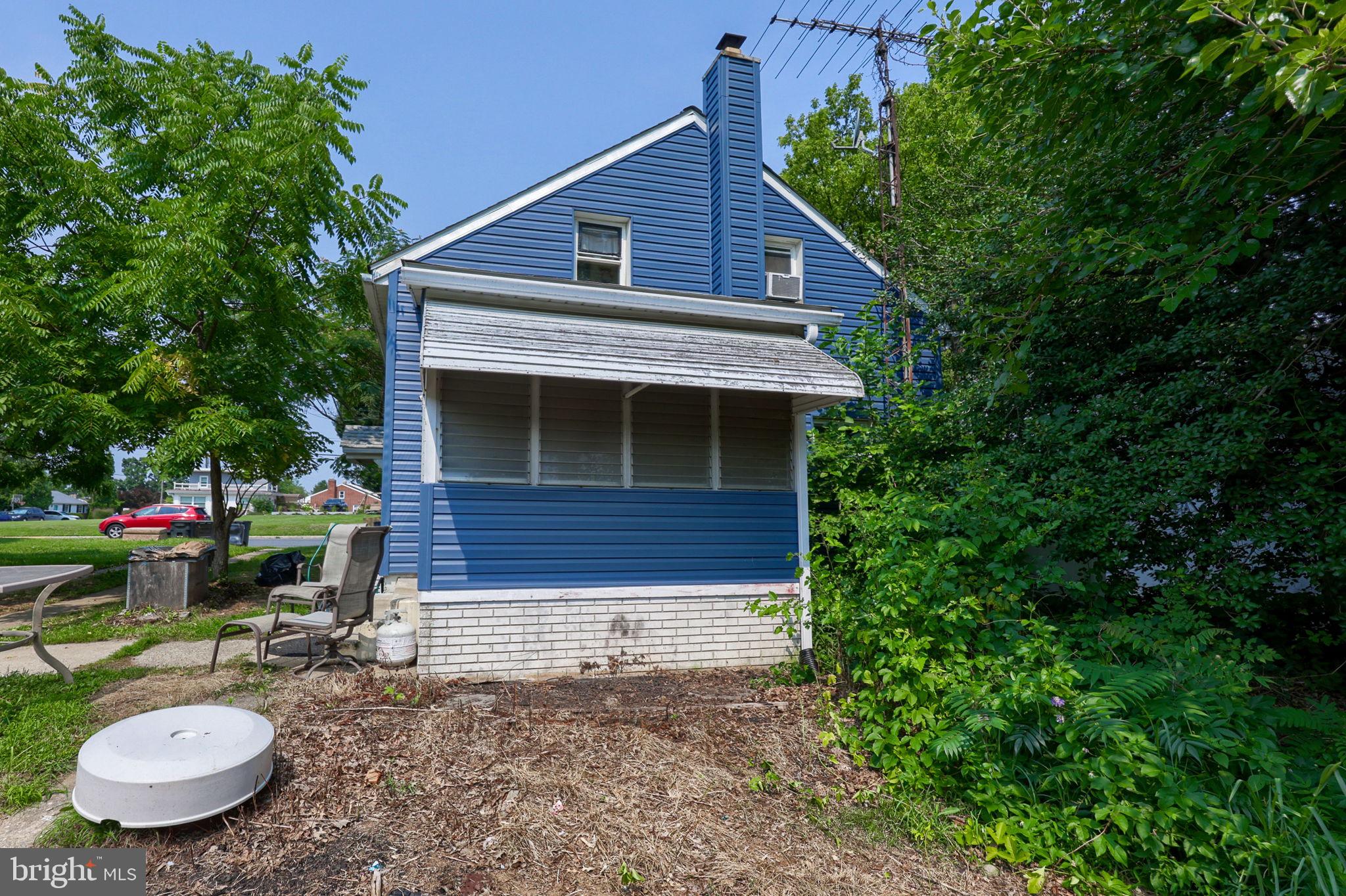 429 N PLEASANT AVENUE