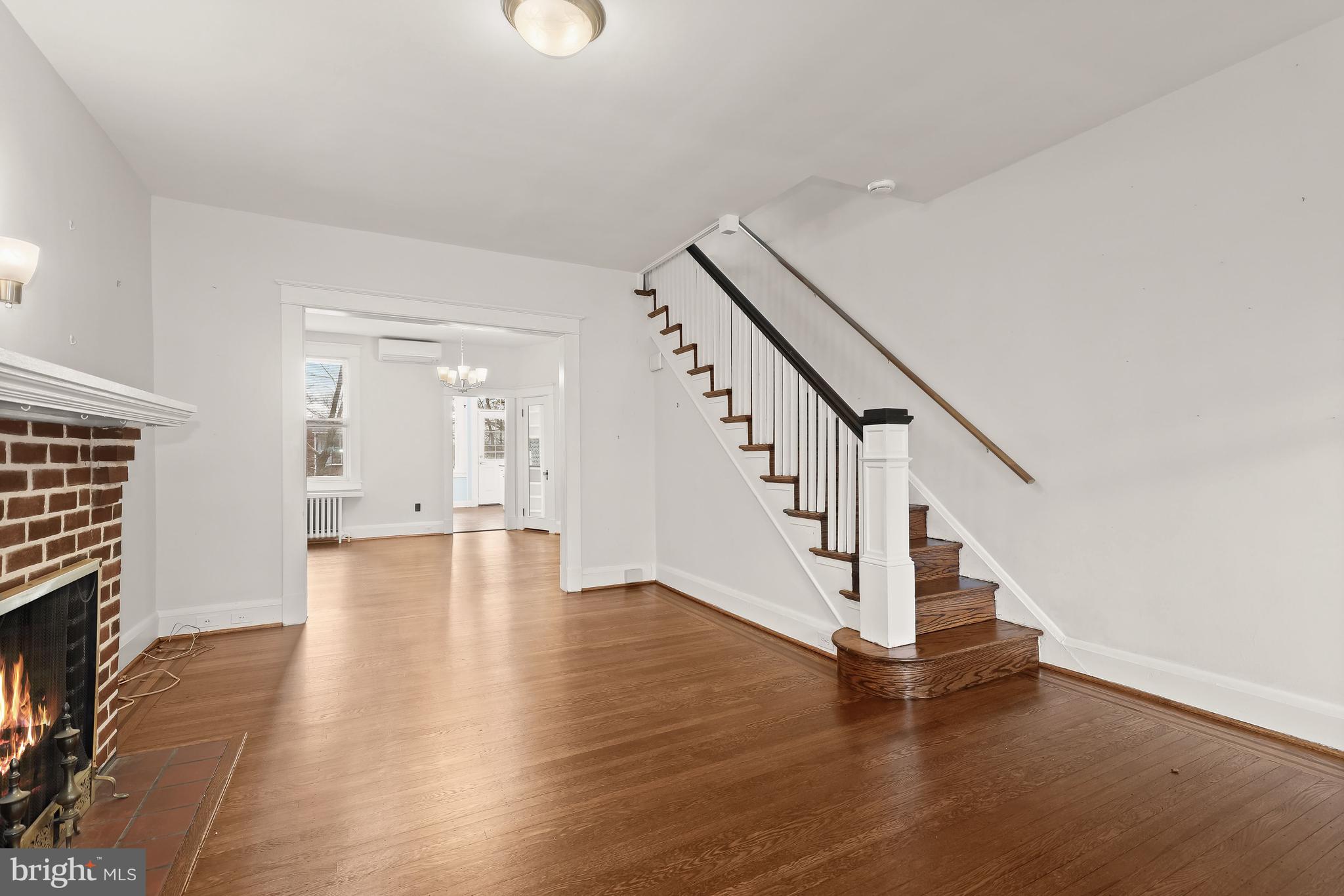 WYMAN PARK HAMPDEN - Residential