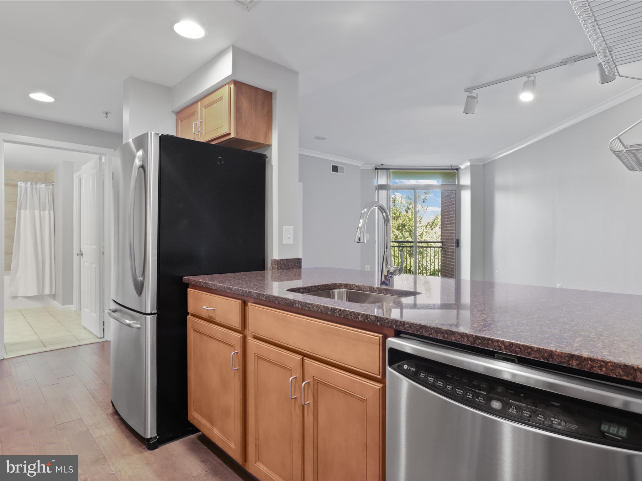 ELAN AT EAST MARKET - Residential