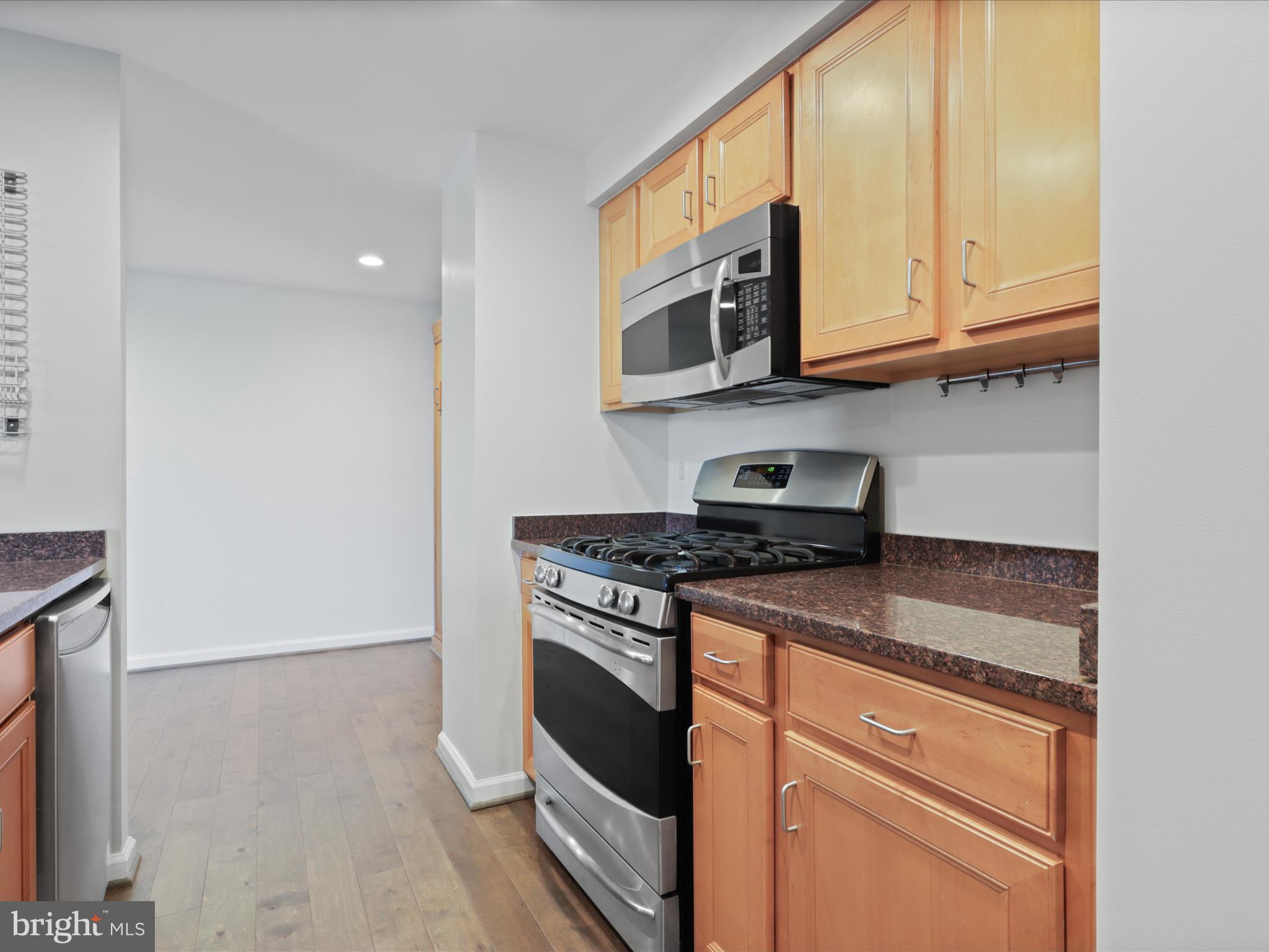 ELAN AT EAST MARKET - Residential