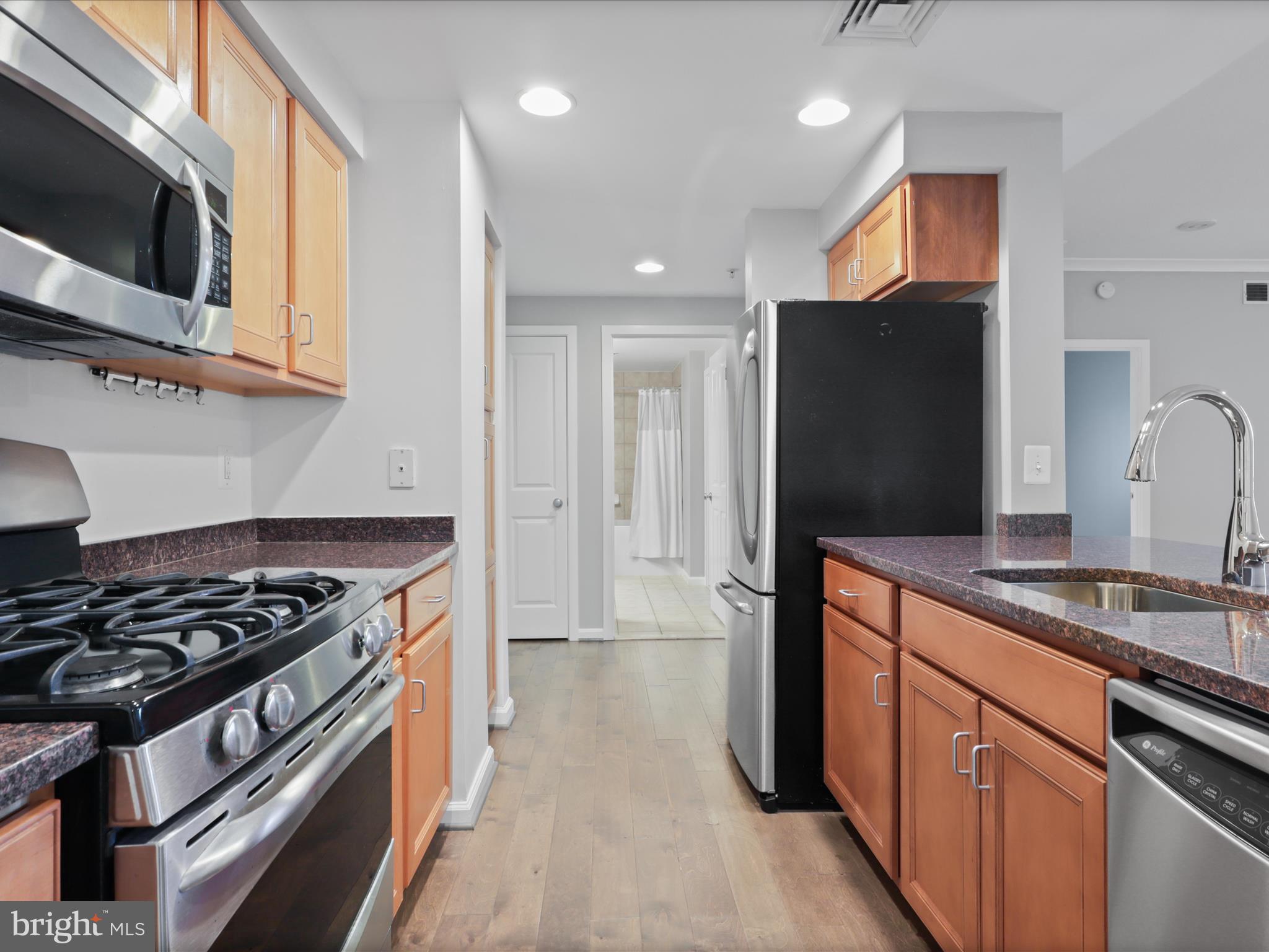 ELAN AT EAST MARKET - Residential