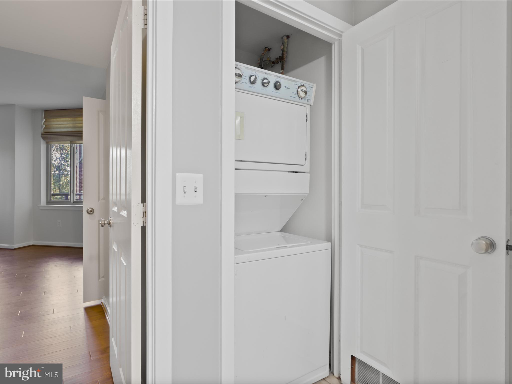 ELAN AT EAST MARKET - Residential