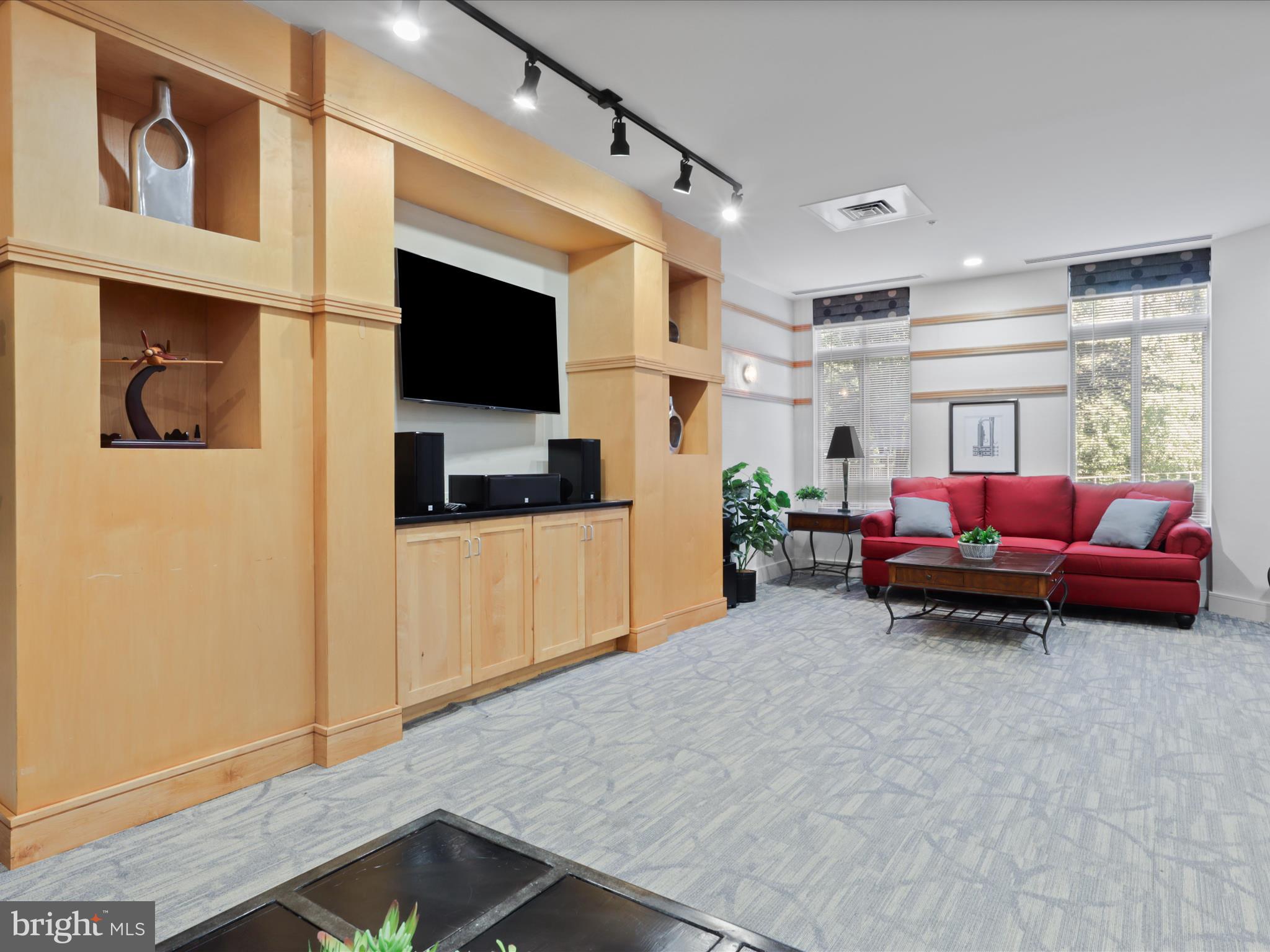 ELAN AT EAST MARKET - Residential