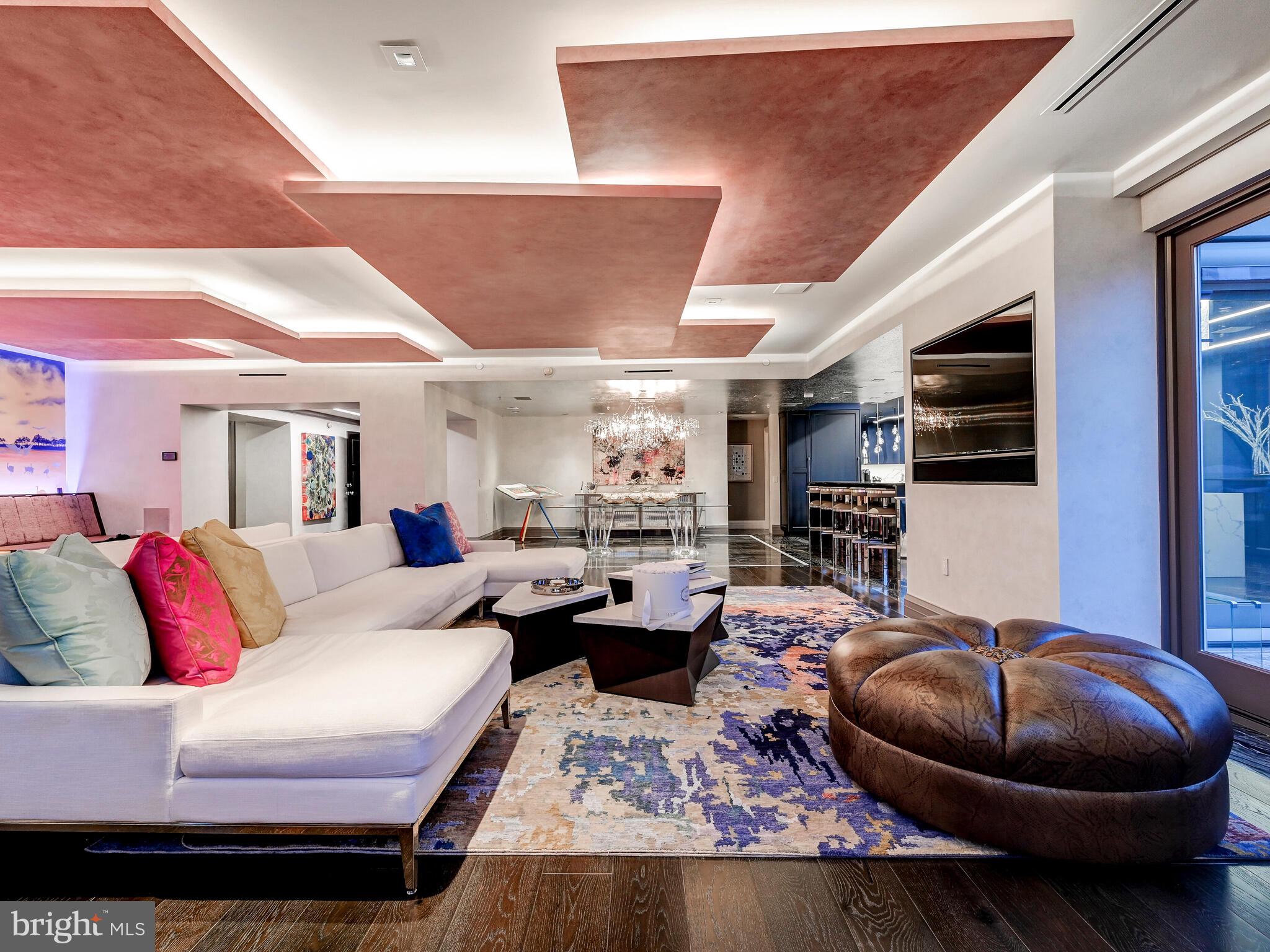 THE RITZ-CARLTON RESIDENCES - Residential