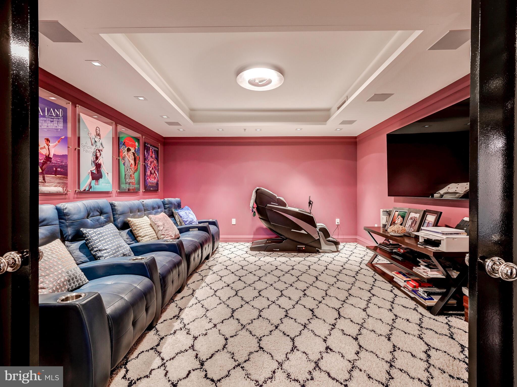 THE RITZ-CARLTON RESIDENCES - Residential
