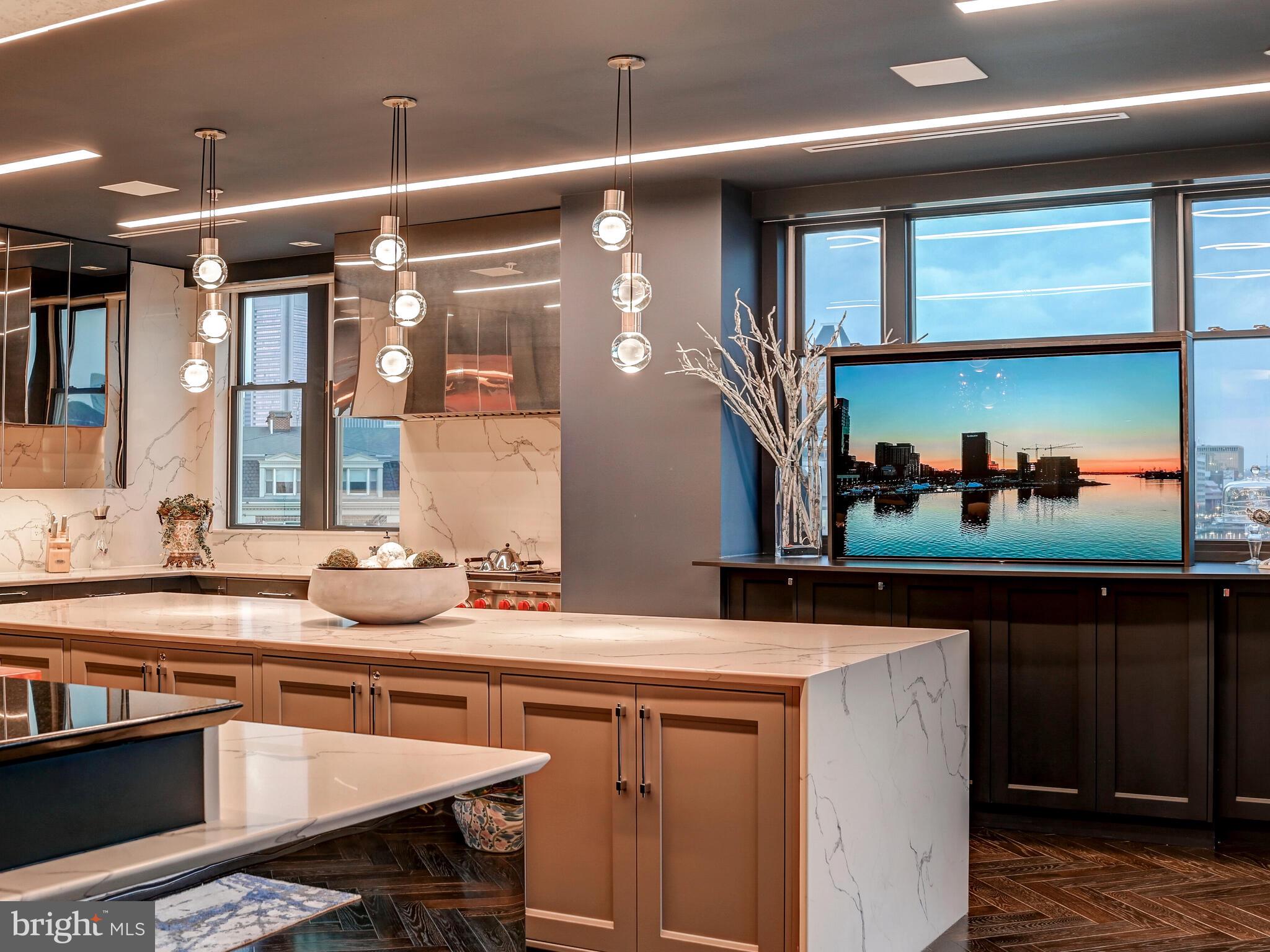 THE RITZ-CARLTON RESIDENCES - Residential