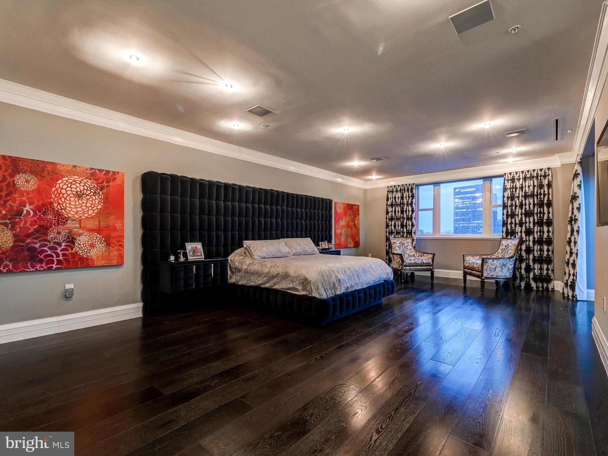 THE RITZ-CARLTON RESIDENCES - Residential
